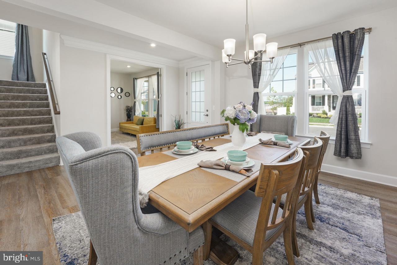 BRADLEY SQUARE - Residential