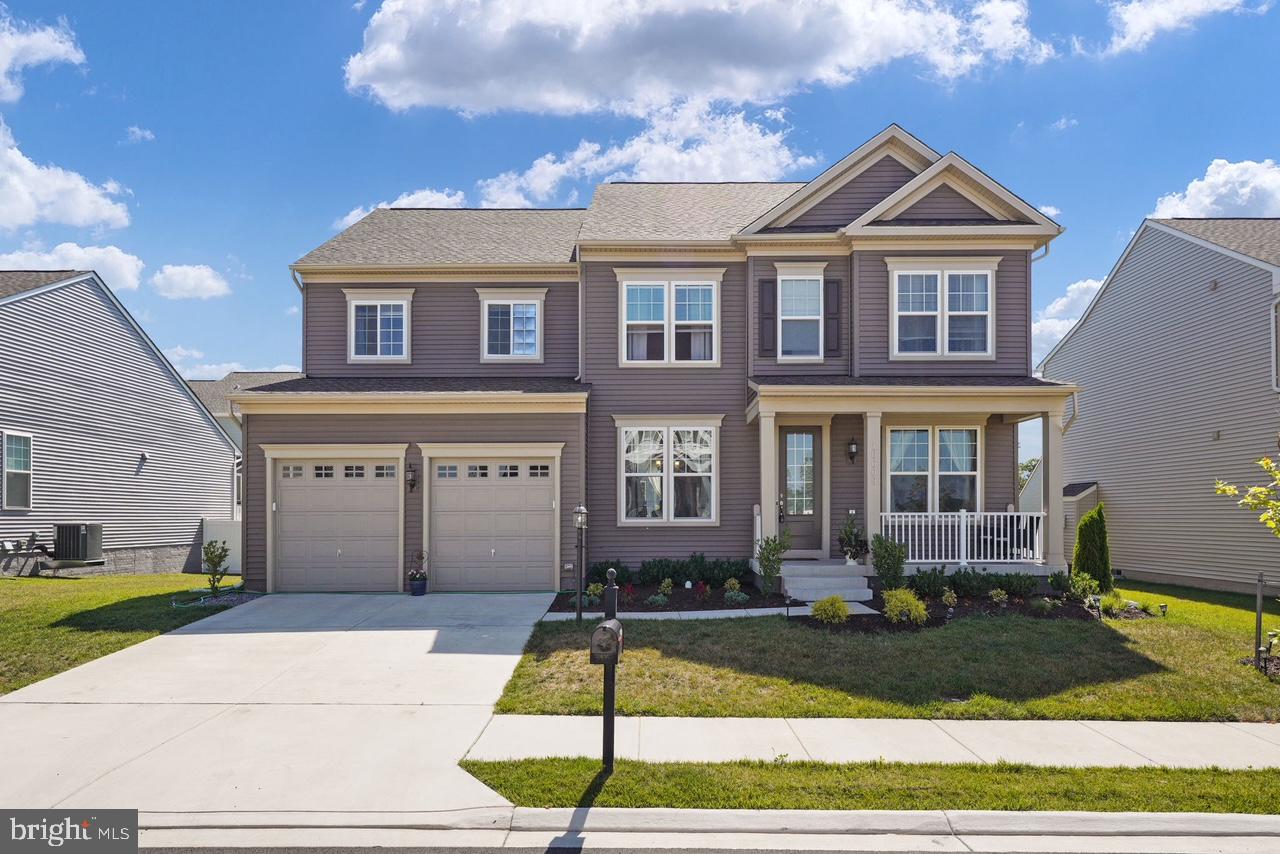 BRADLEY SQUARE - Residential