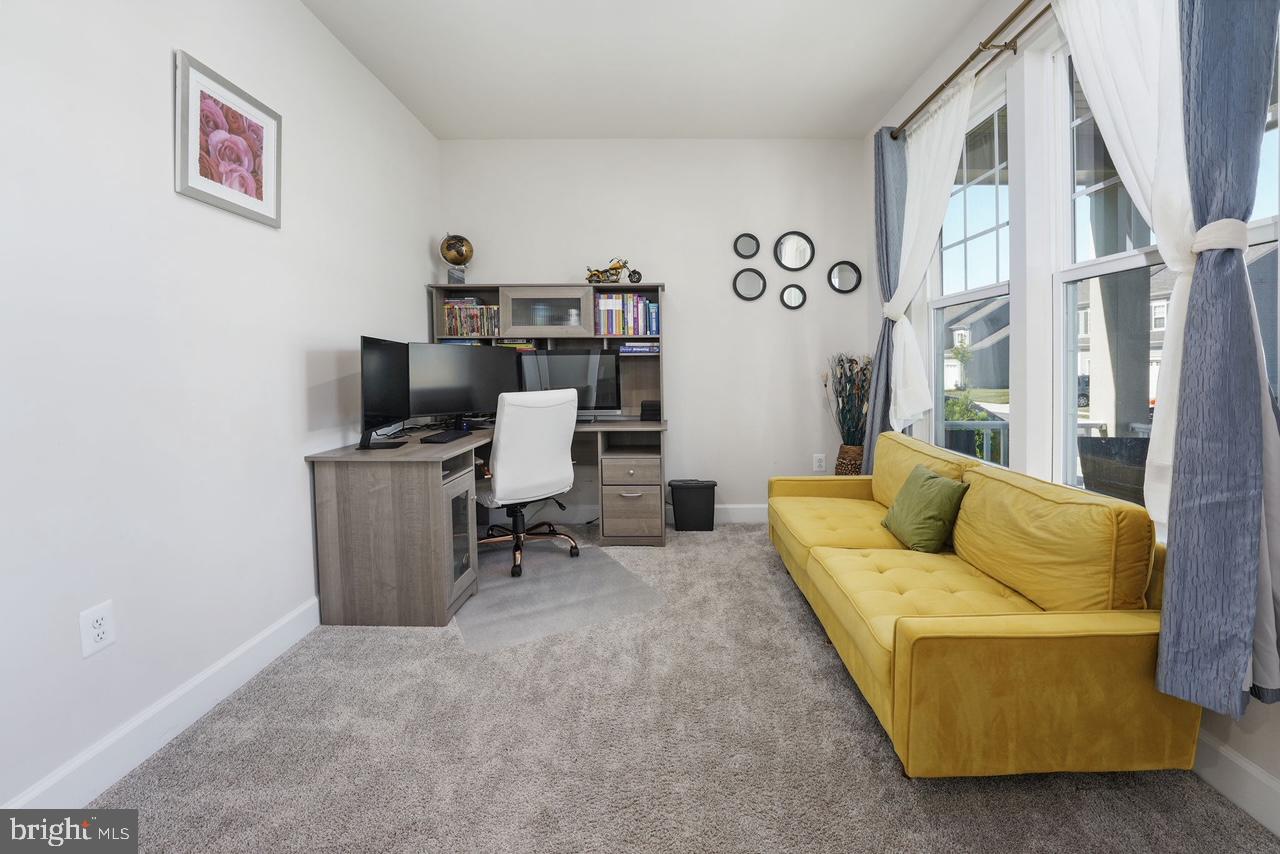 BRADLEY SQUARE - Residential