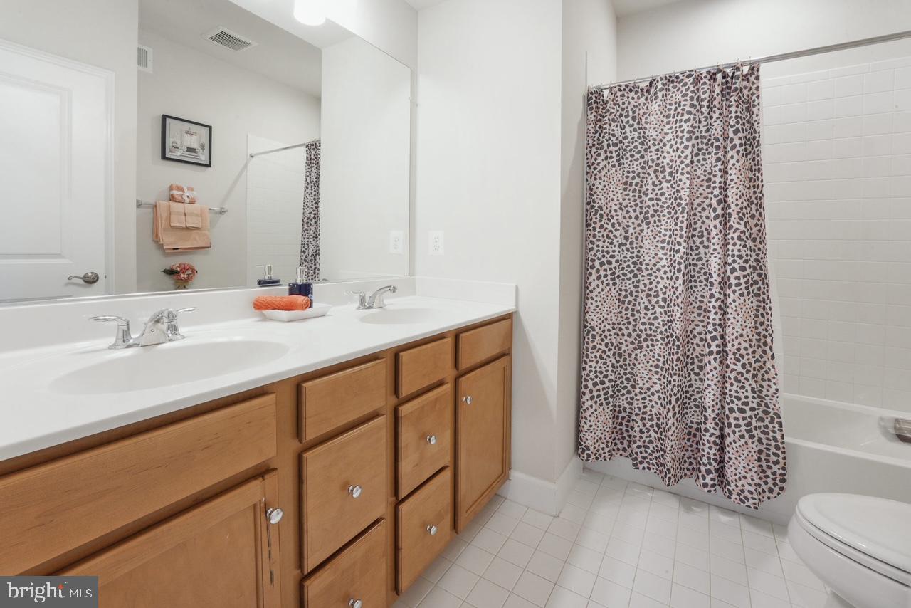 BRADLEY SQUARE - Residential