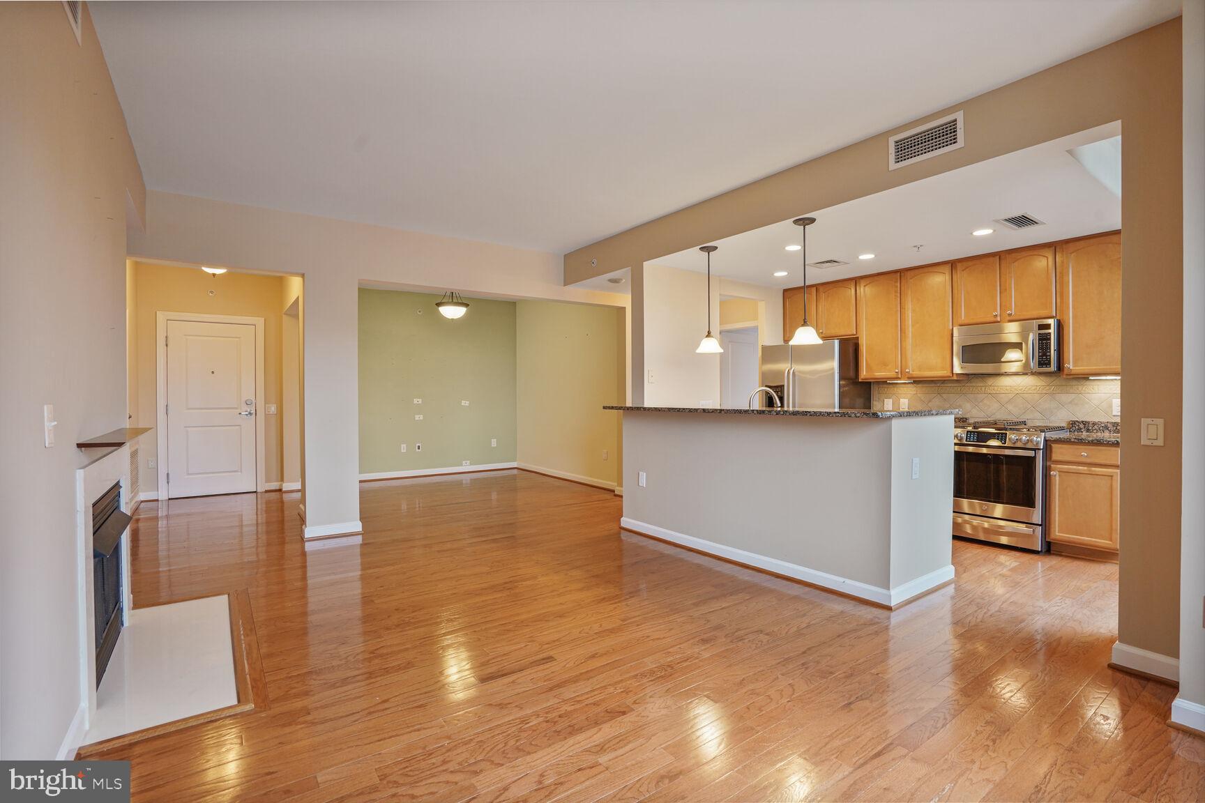 1830 FOUNTAIN DRIVE 1106