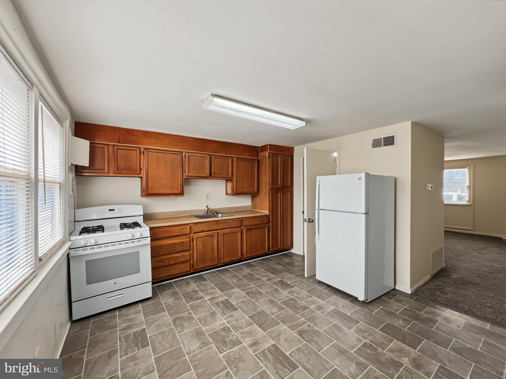 7845 ST CLAIRE LANE