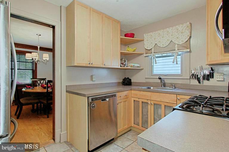 NORTH BARCROFT - Residential Lease