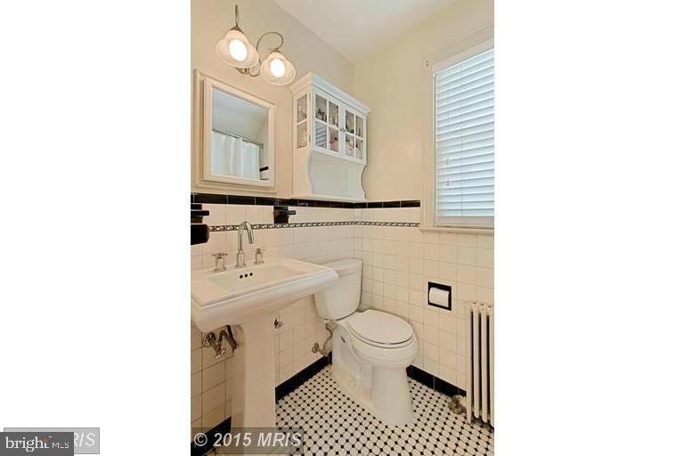 NORTH BARCROFT - Residential Lease