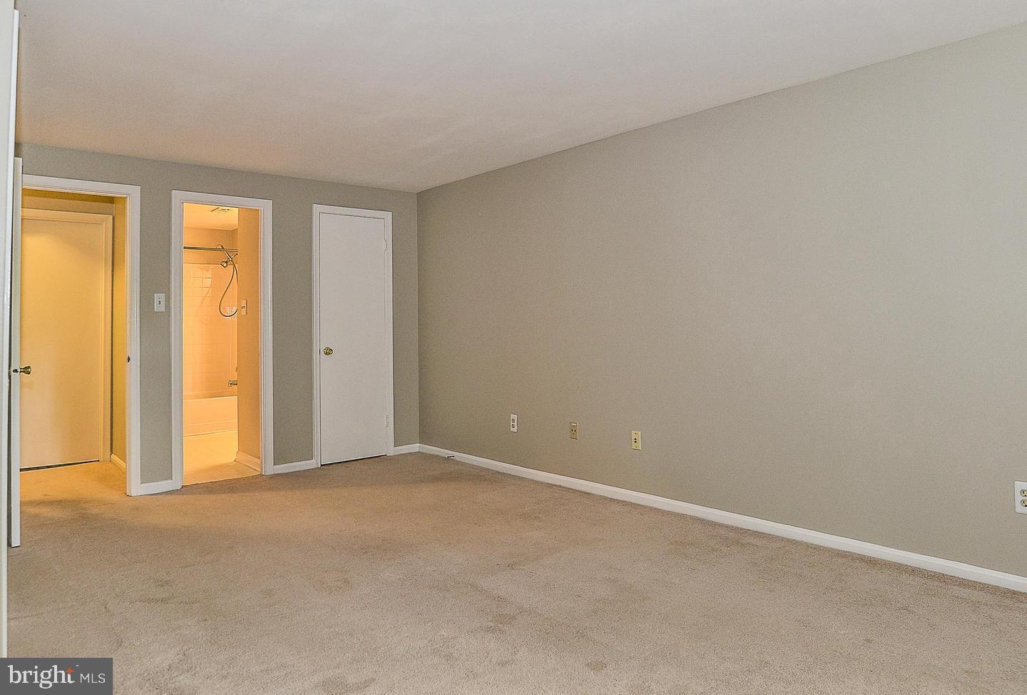 RESTON LANDING - Residential Lease