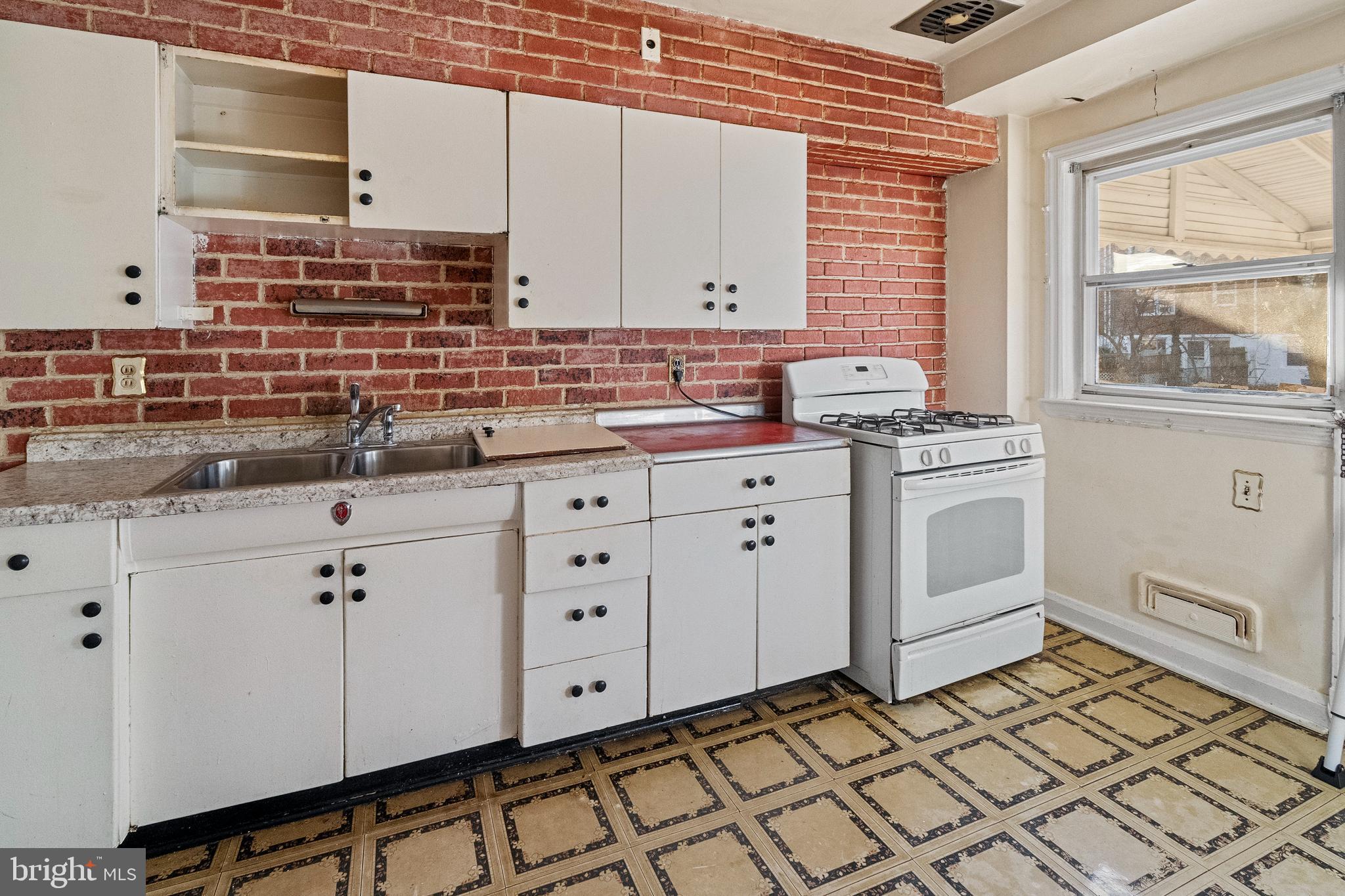 LOCH RAVEN - Residential