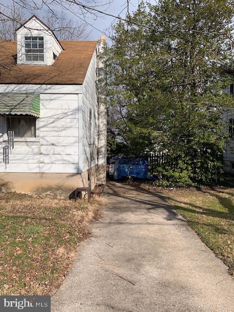 COLONIAL DRIVE - Residential