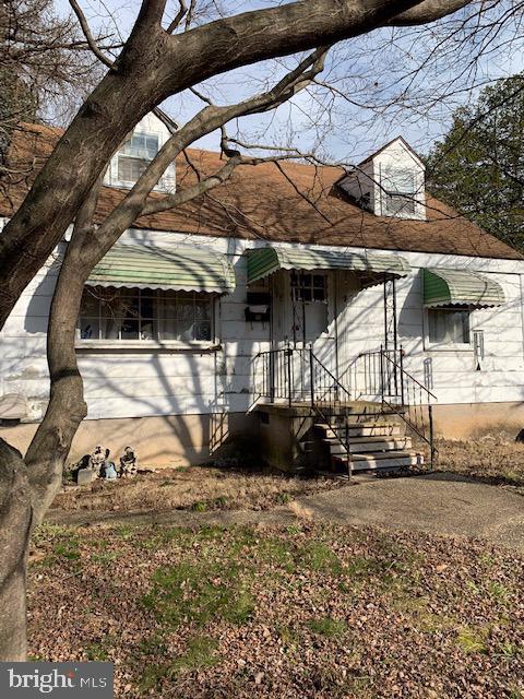 COLONIAL DRIVE - Residential