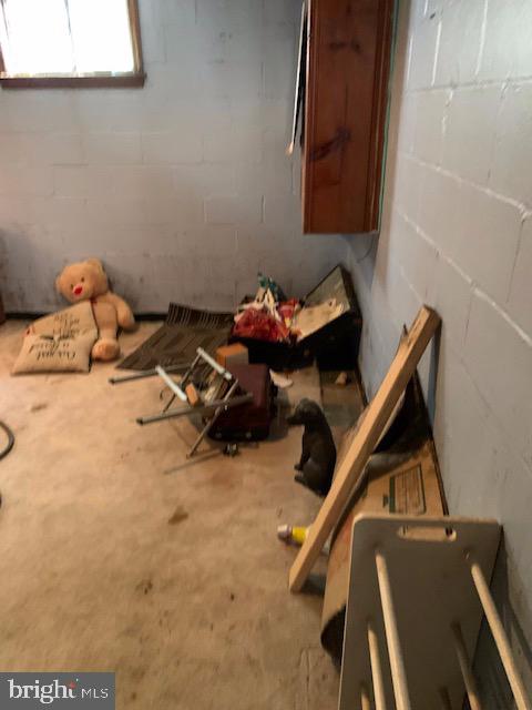 COLONIAL DRIVE - Residential