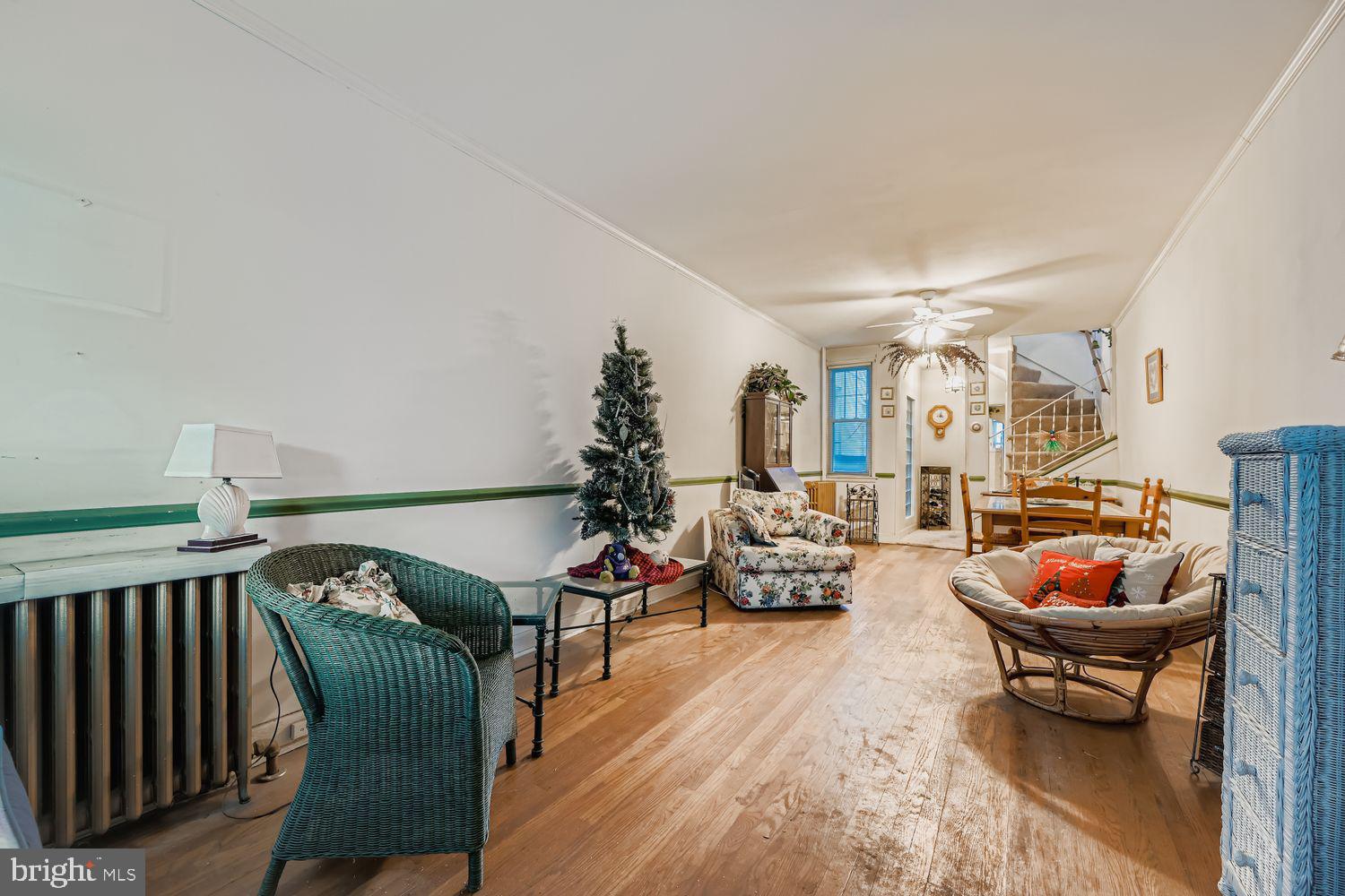 813 S LUZERNE AVENUE