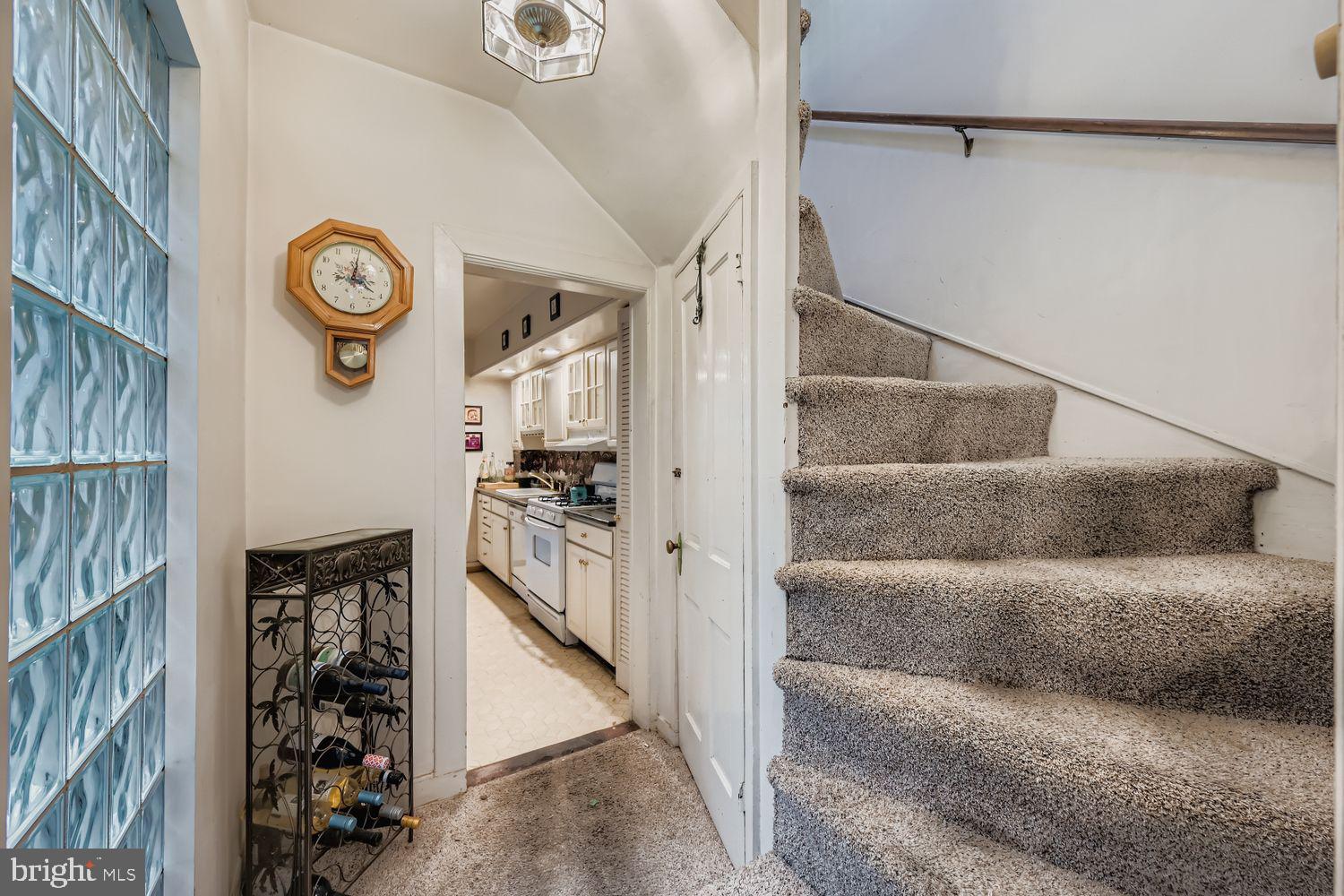 813 S LUZERNE AVENUE