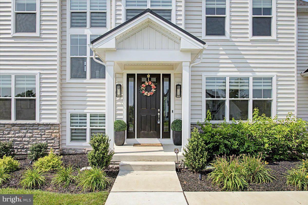 9 FOXTAIL LANE
