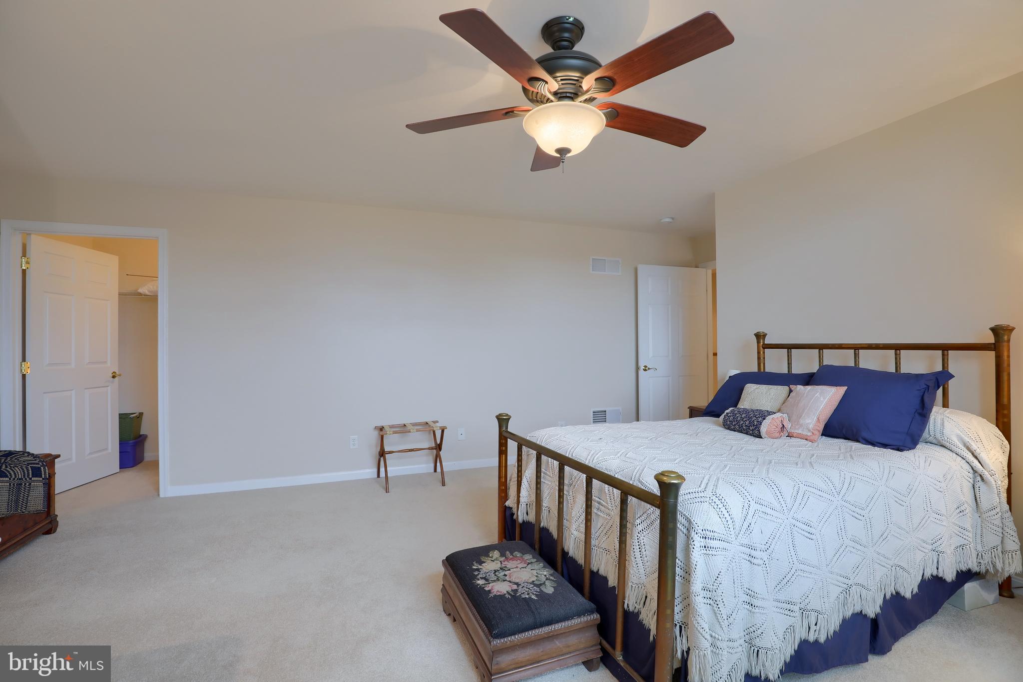 SPRING MEADOWS - Residential