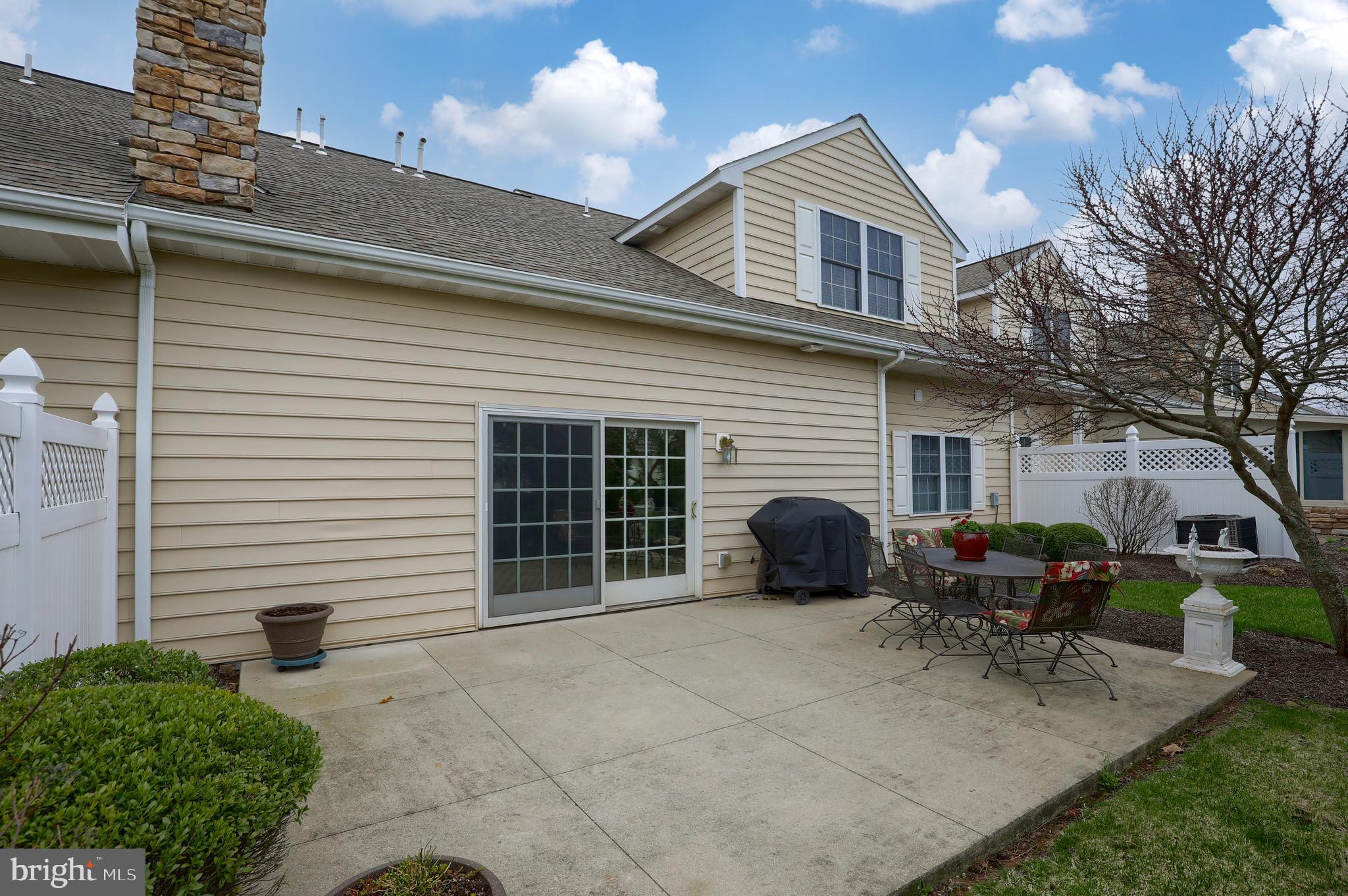 SPRING MEADOWS - Residential