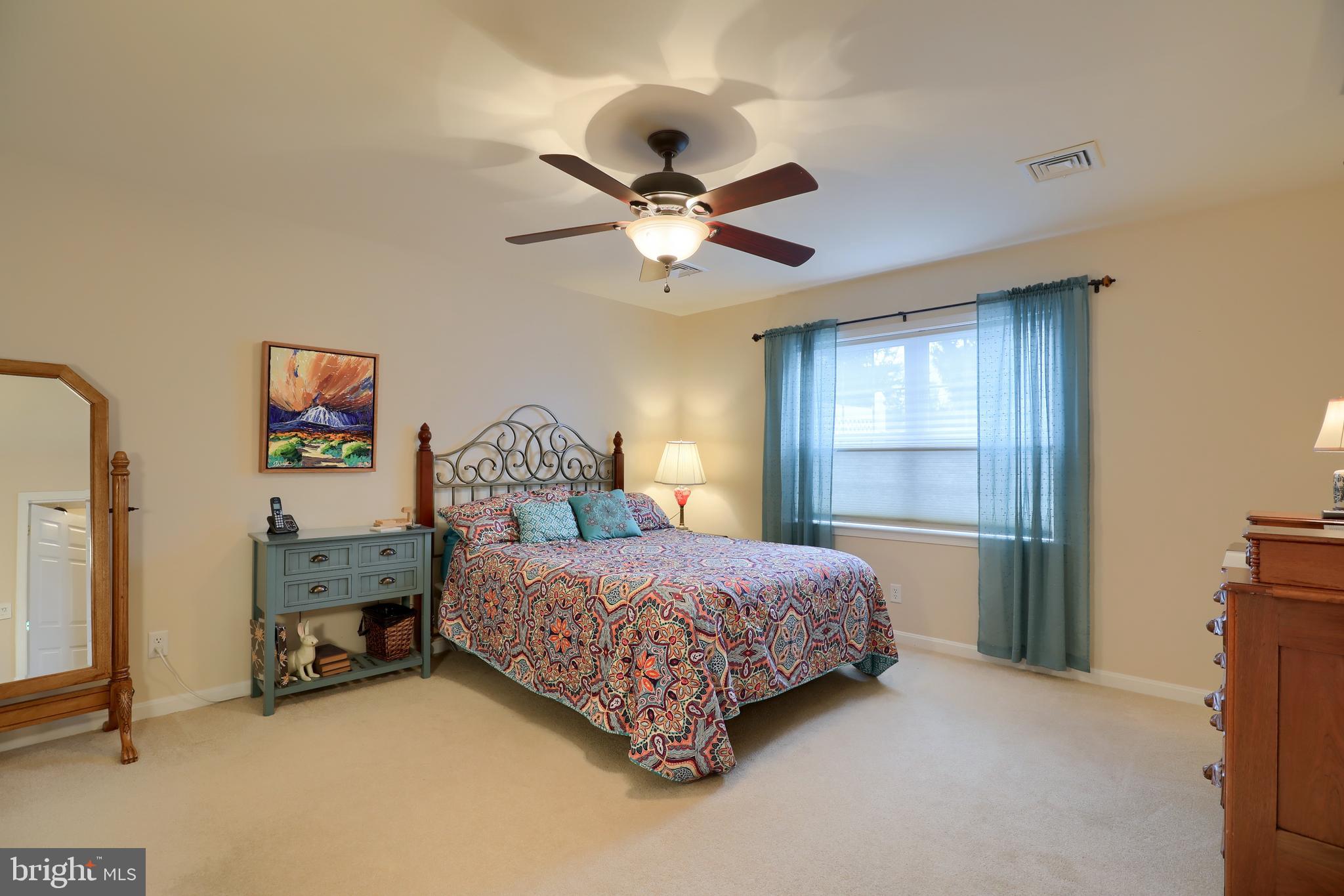 SPRING MEADOWS - Residential