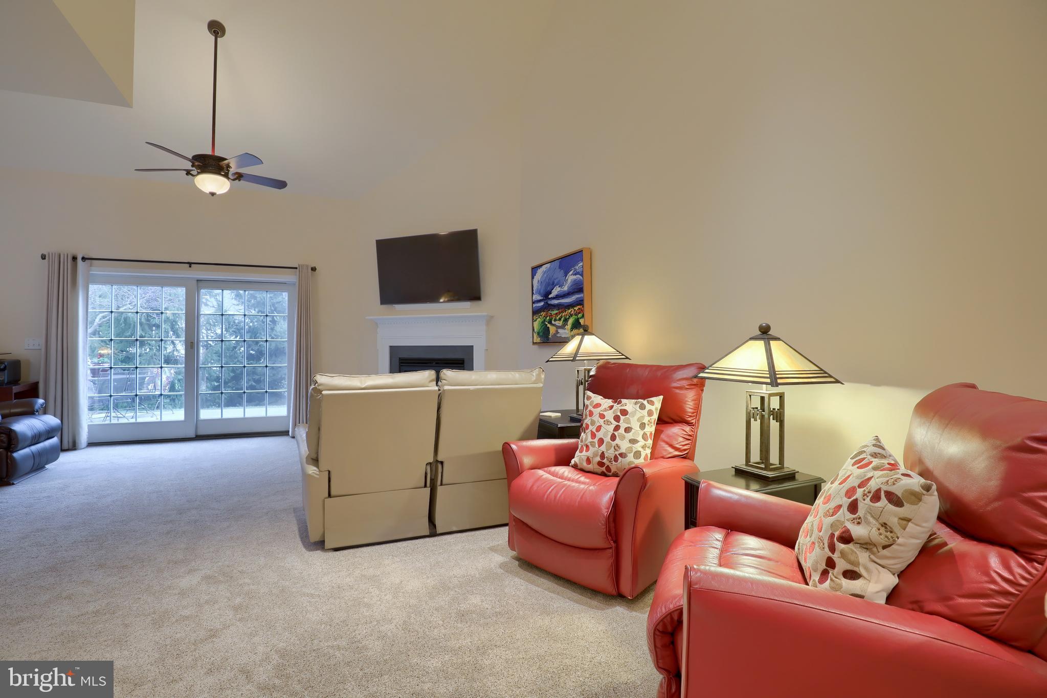 SPRING MEADOWS - Residential