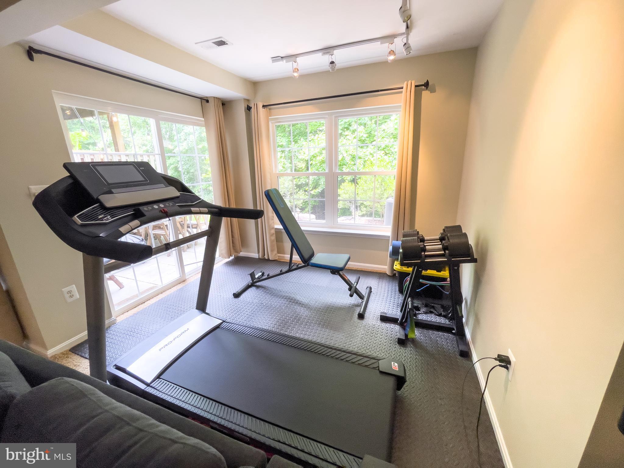 ASHLAND - Residential Lease