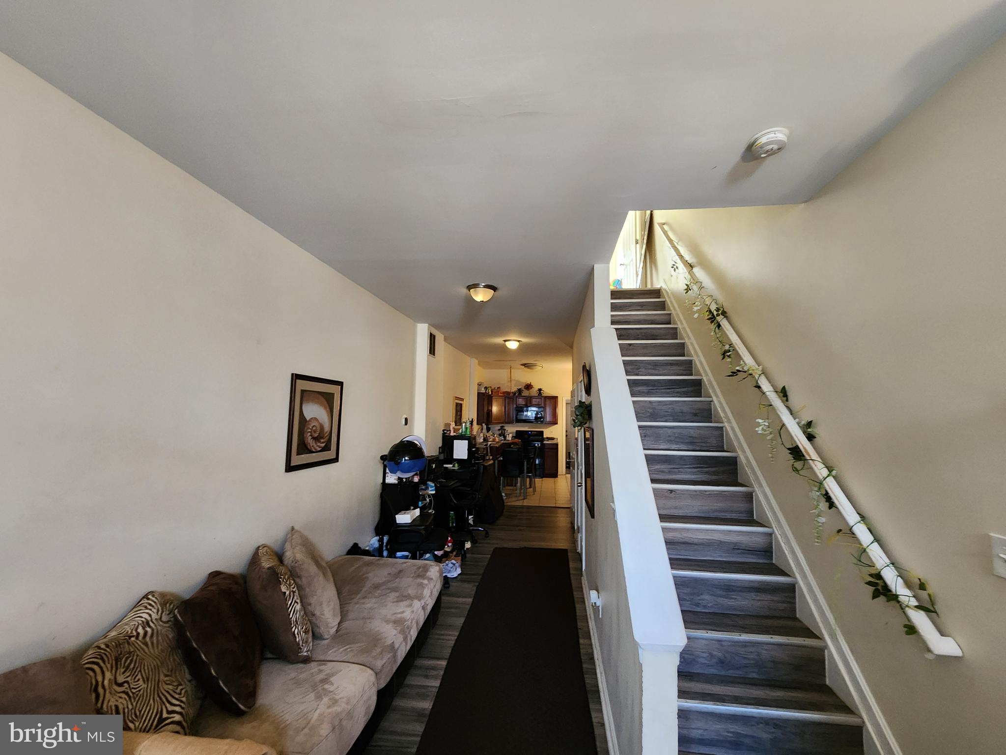 163 N STREEPER STREET N