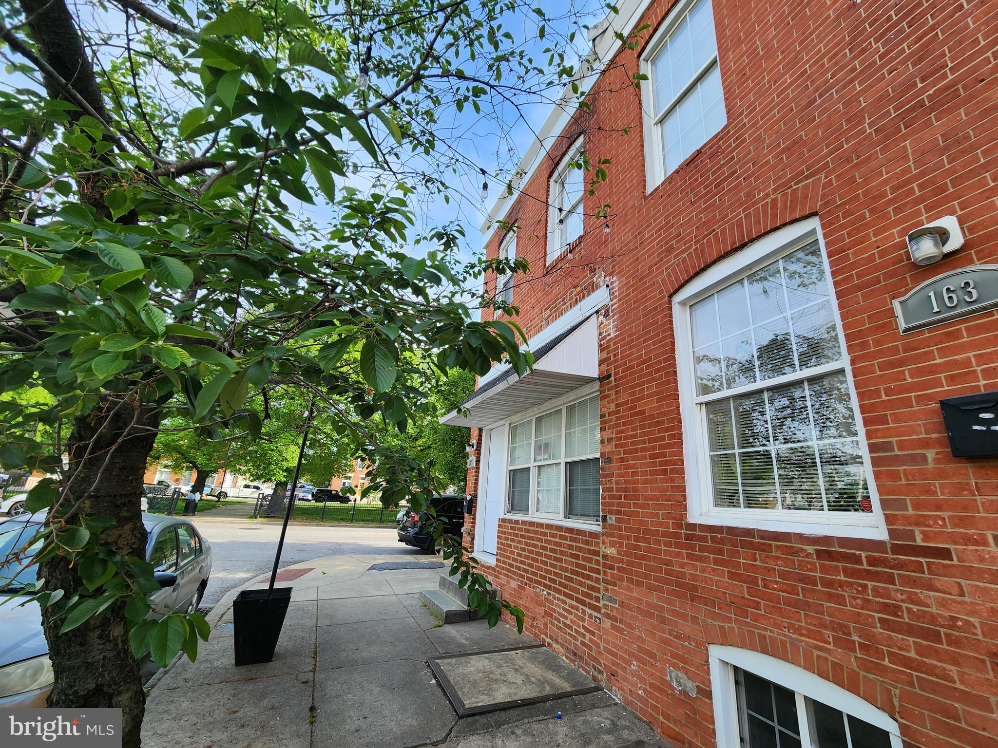 163 N STREEPER STREET N
