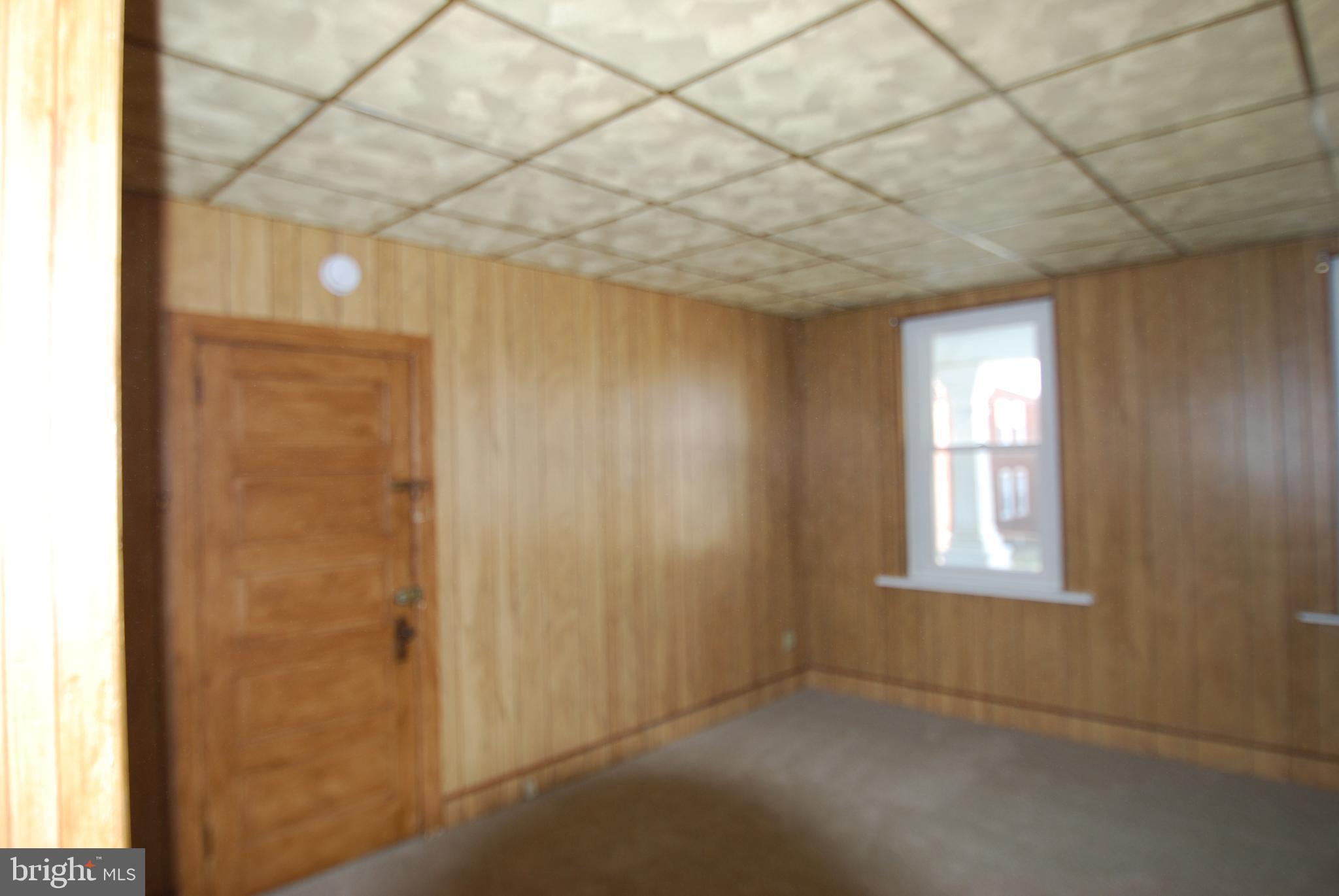 HERITAGE MANOR - Residential Lease