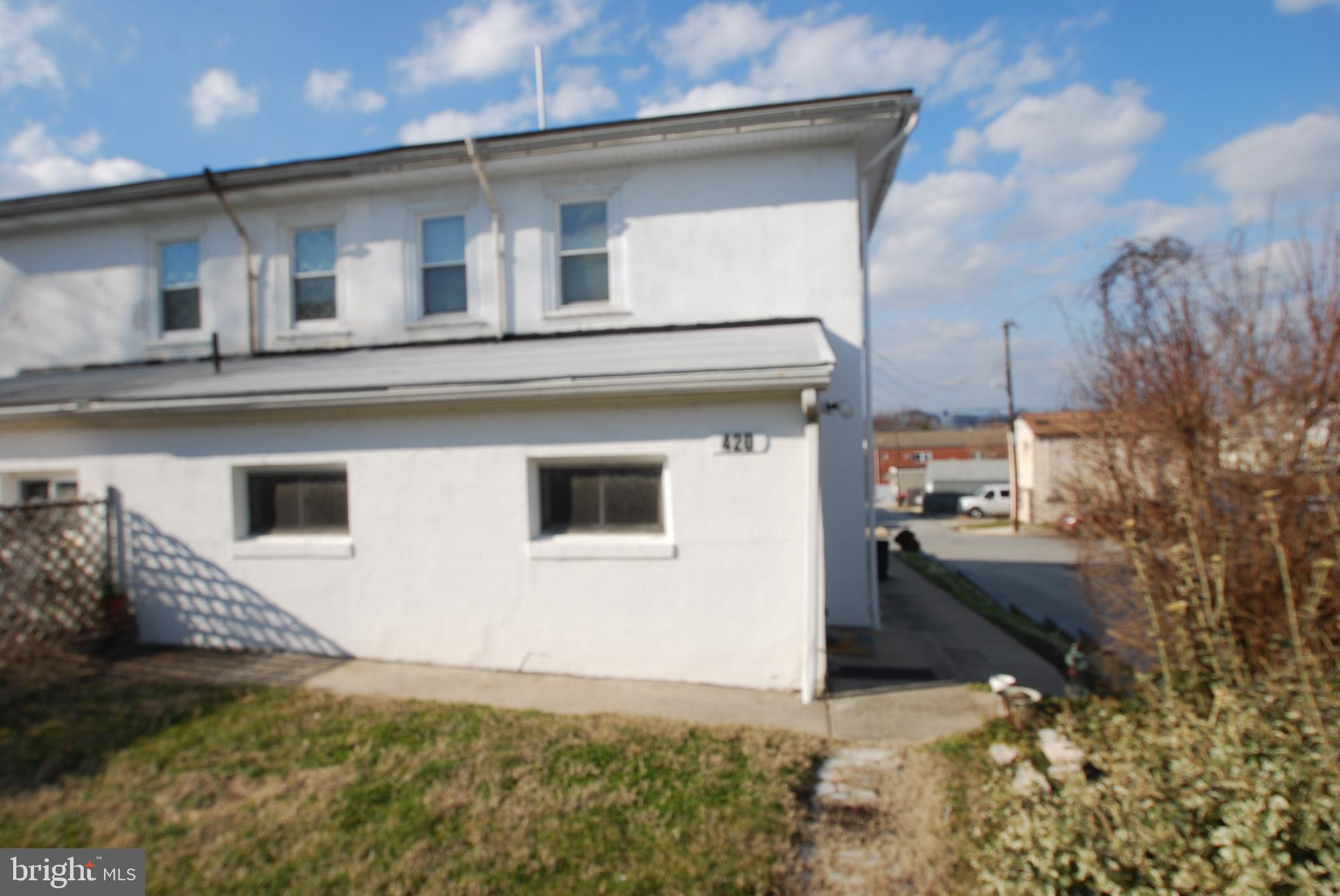 HERITAGE MANOR - Residential Lease