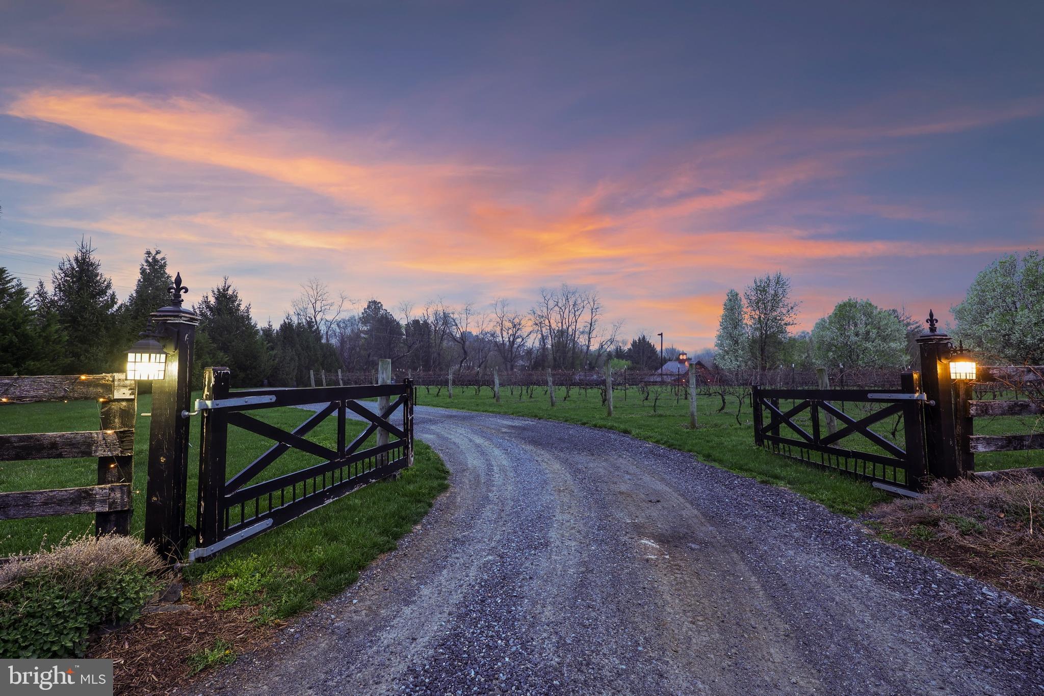 40325 CHARLES TOWN PIKE