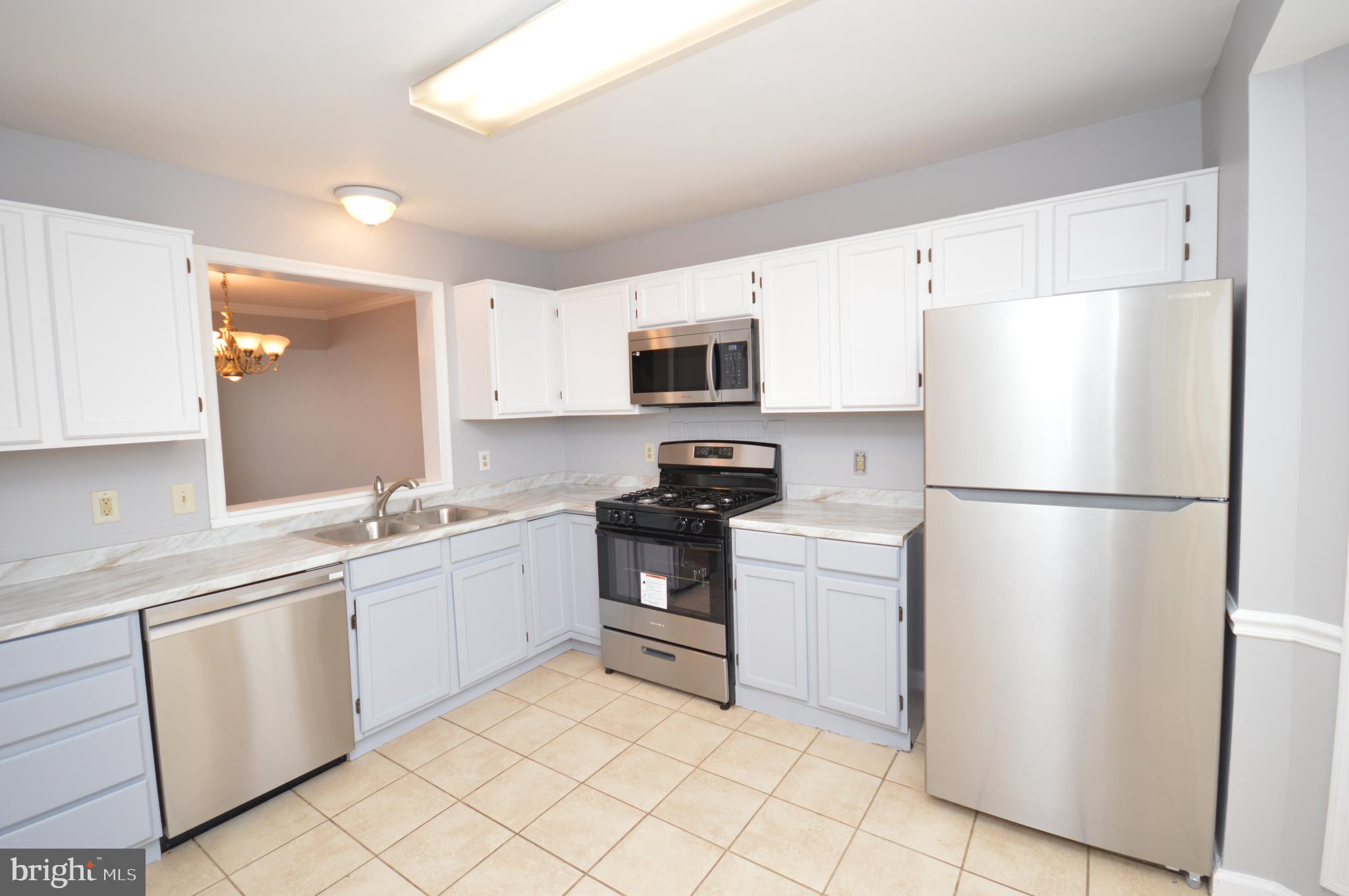 SPRING KNOLL - Residential