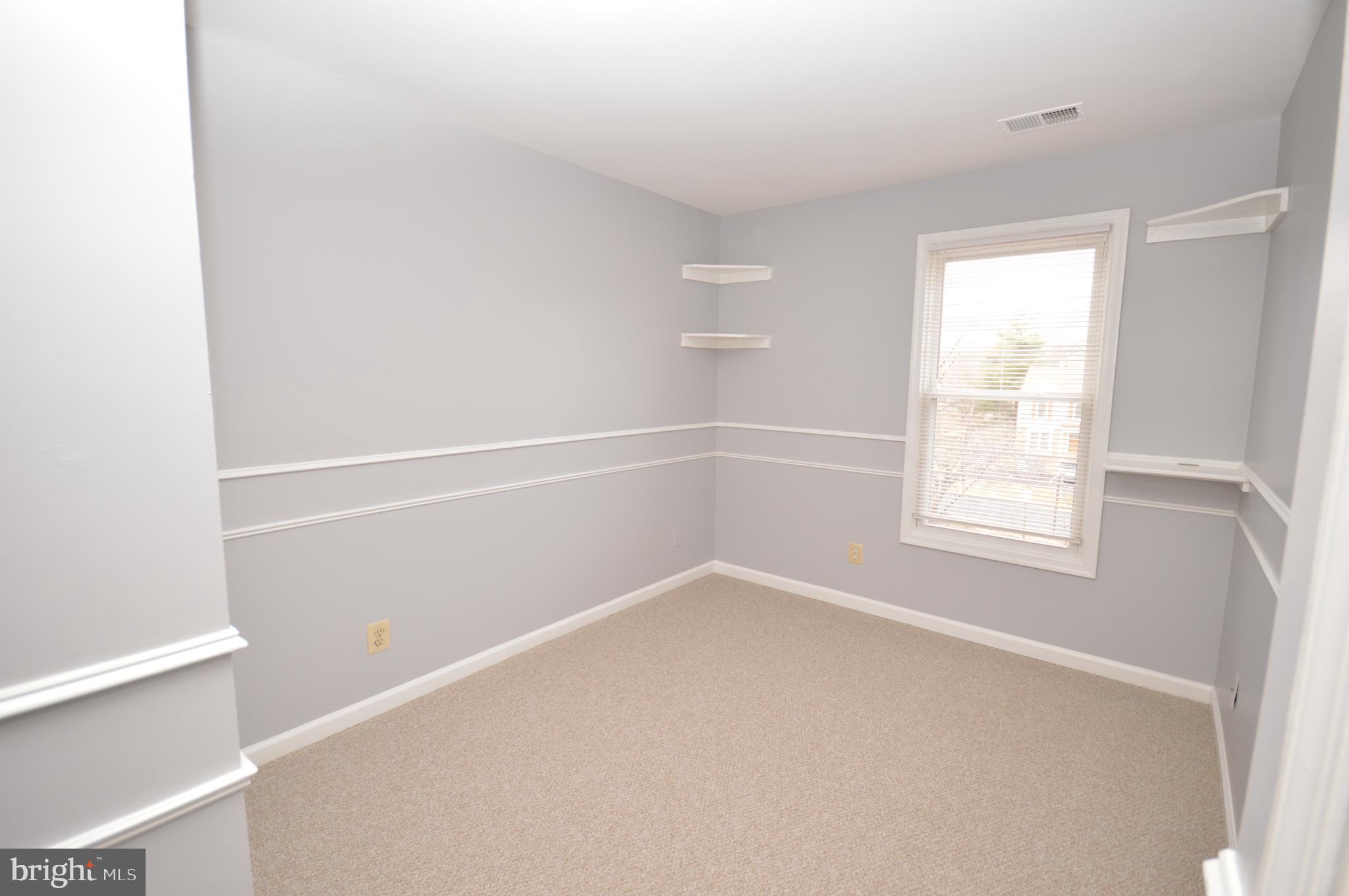 SPRING KNOLL - Residential