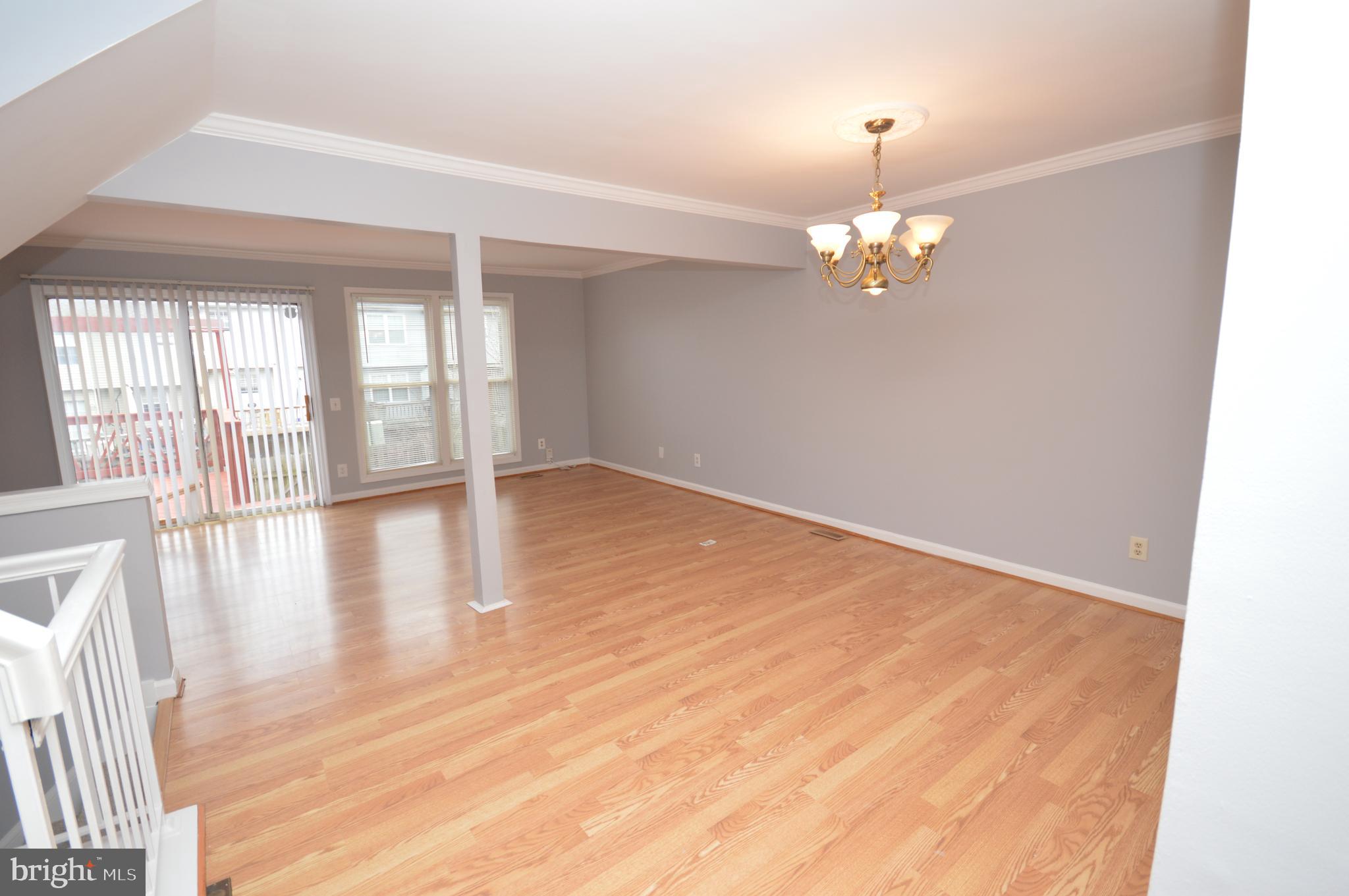 SPRING KNOLL - Residential