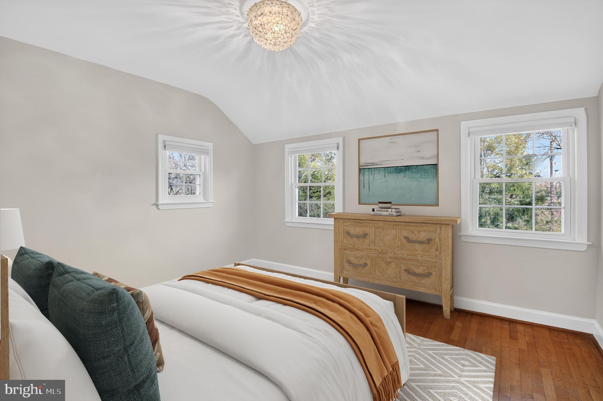 BRADLEY HILLS - Residential