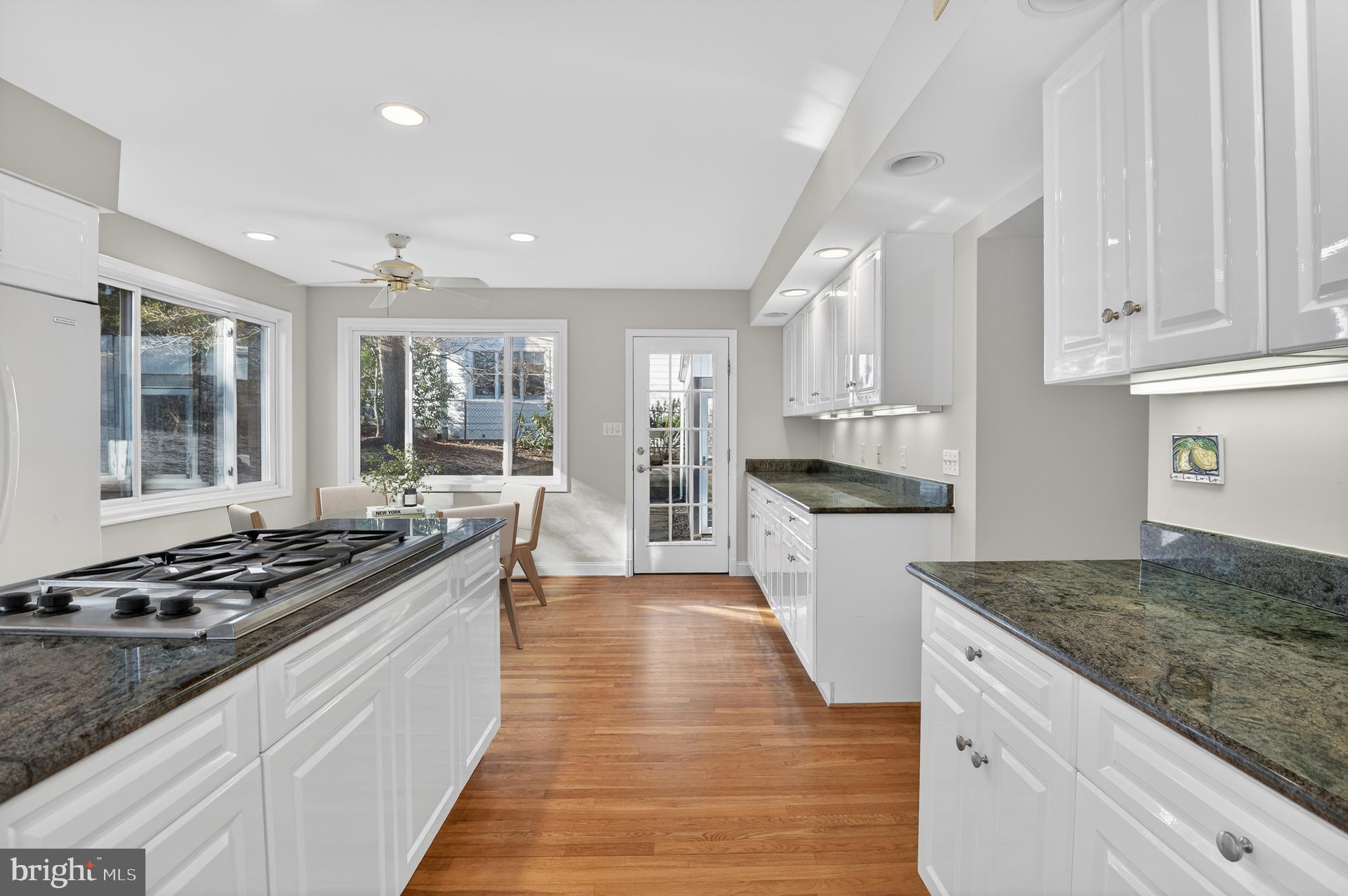 BRADLEY HILLS - Residential