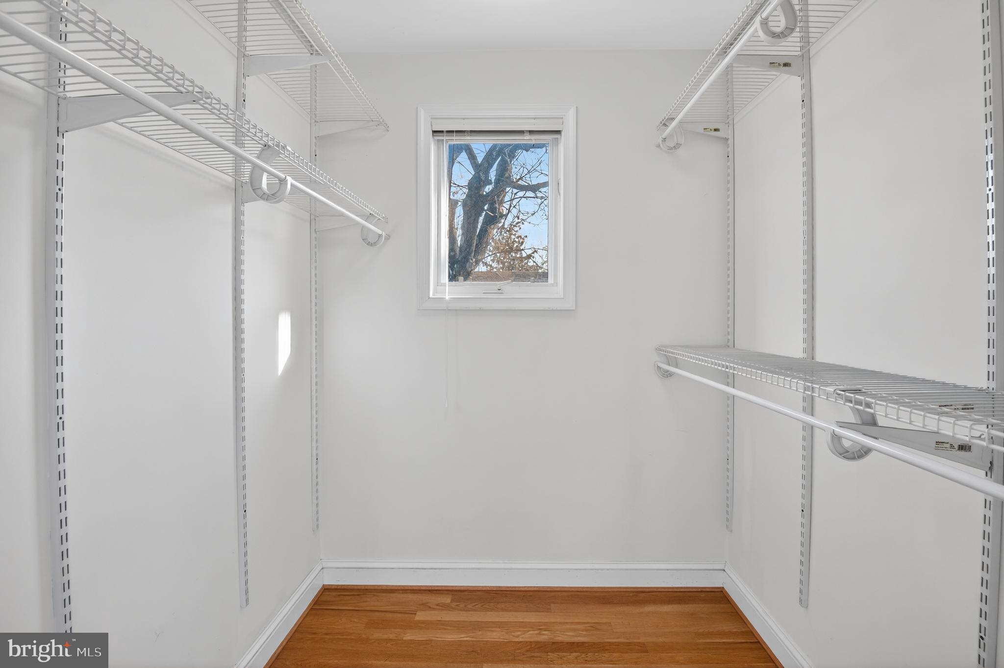 BRADLEY HILLS - Residential