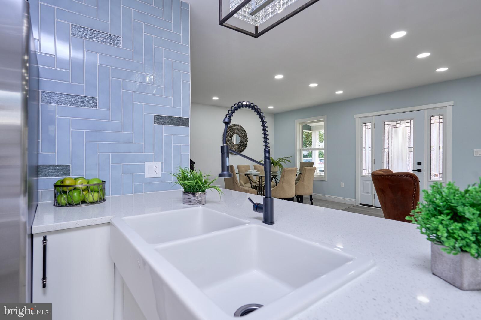 OAKMONT - Residential