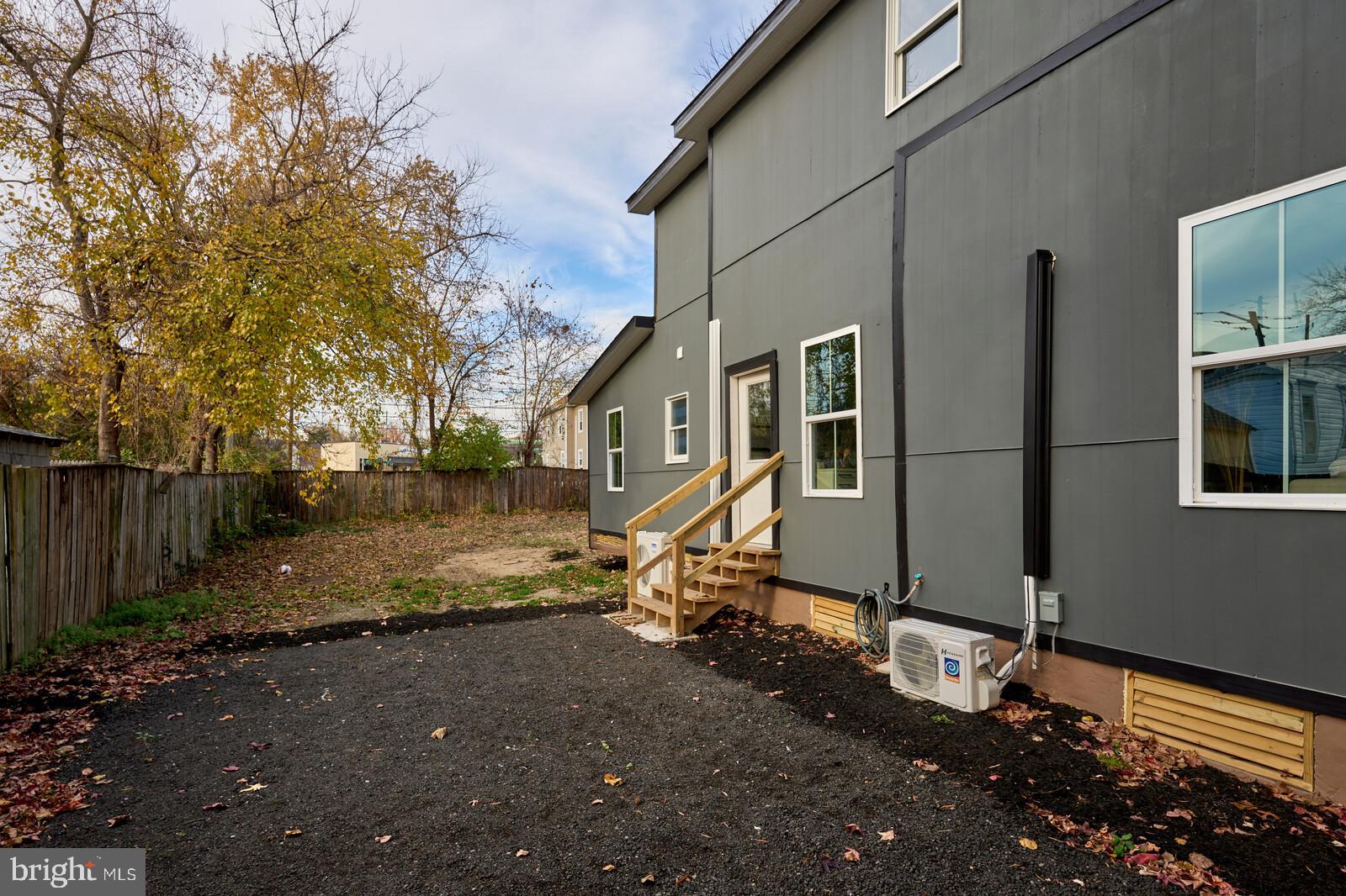 OAKMONT - Residential