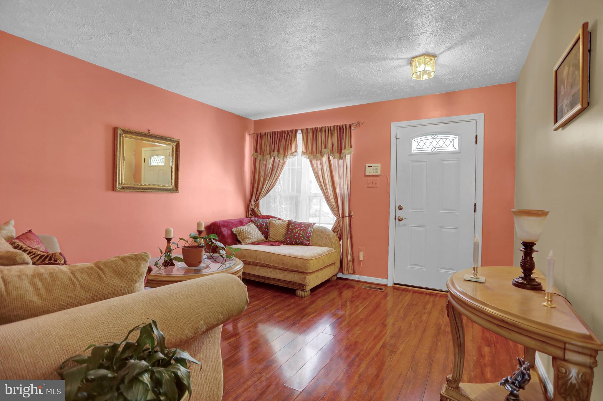 207 HERITAGE THRONE WAY