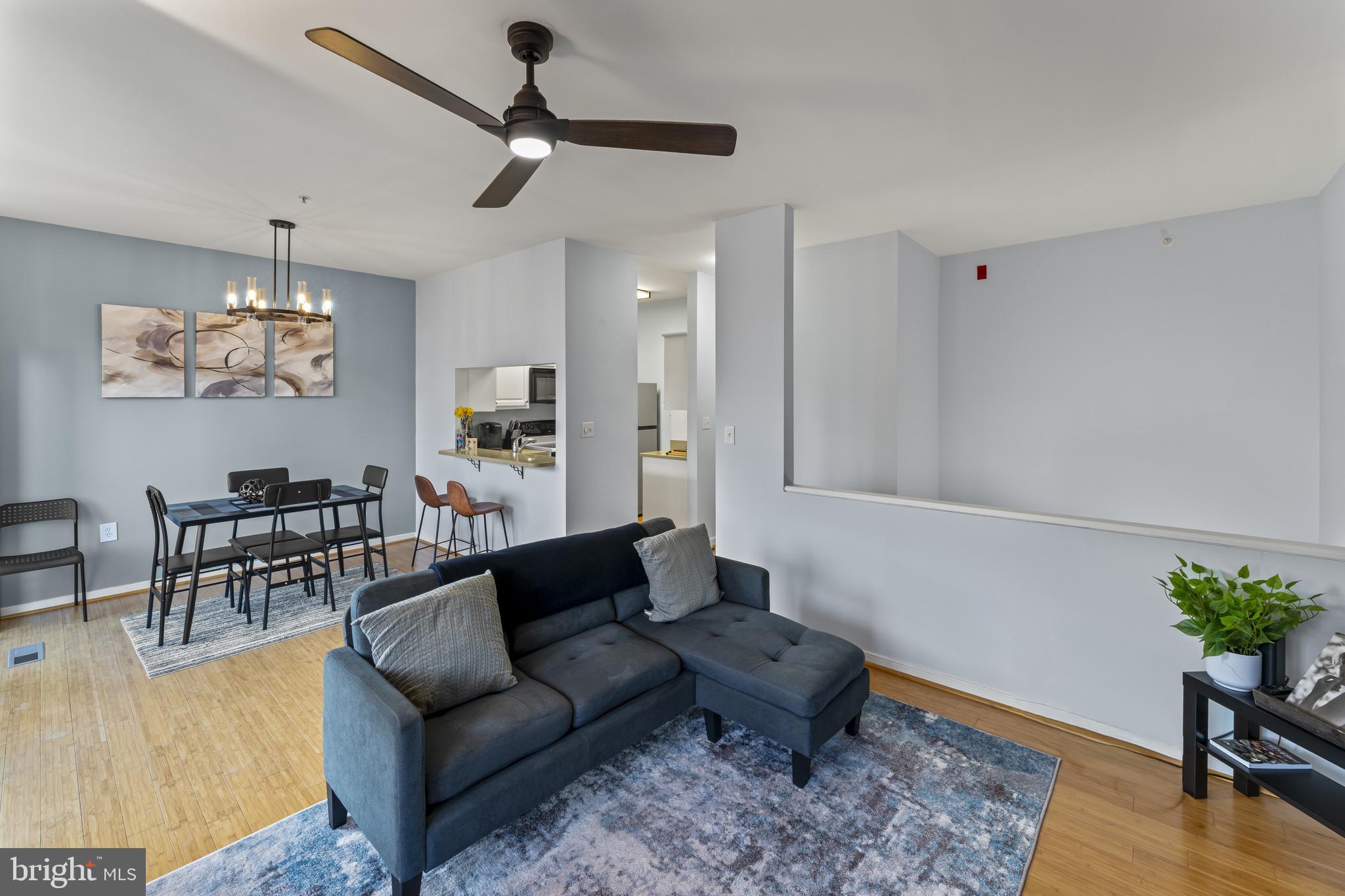 301 S REYNOLDS STREET 202