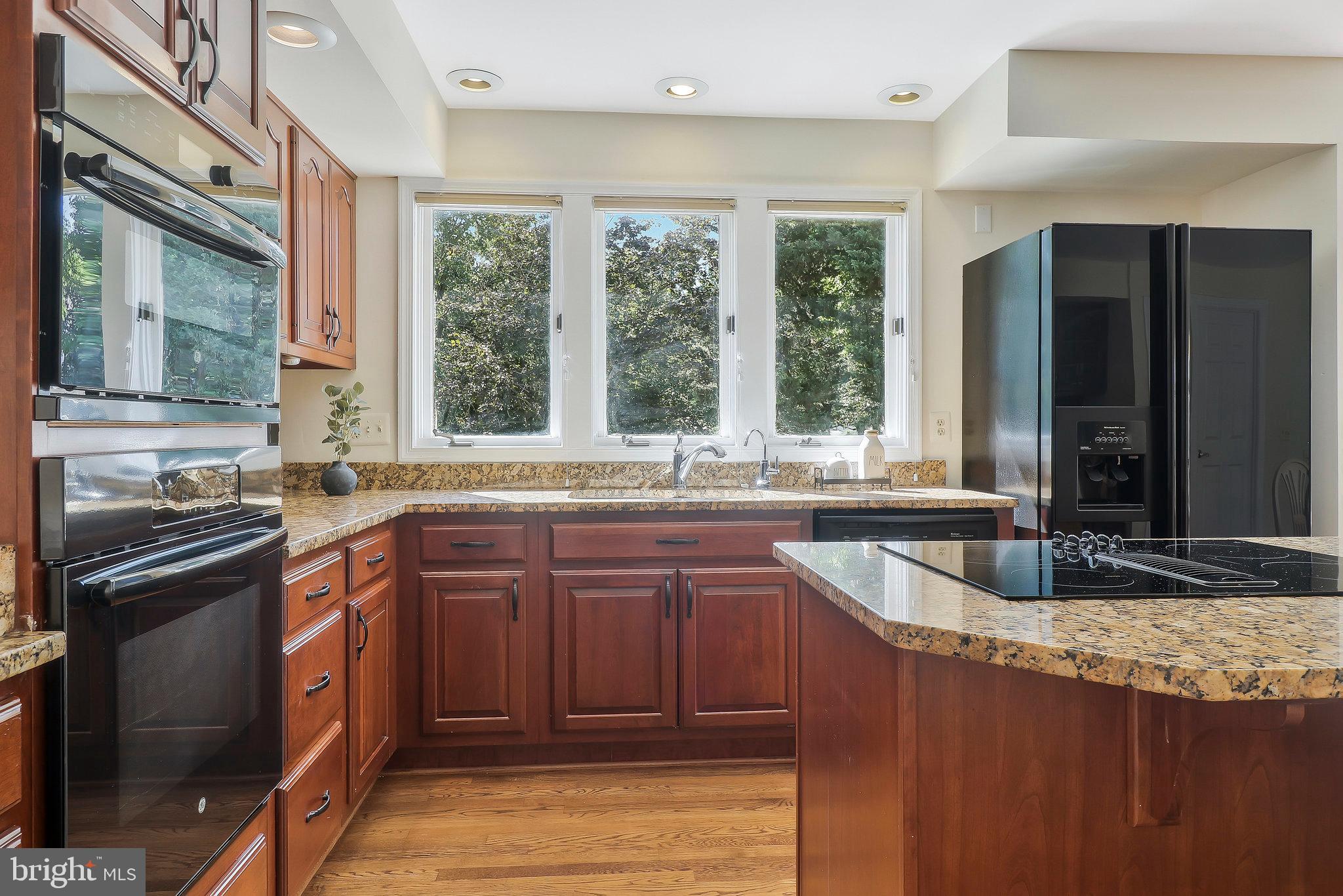 TIMBERLAWN - Residential