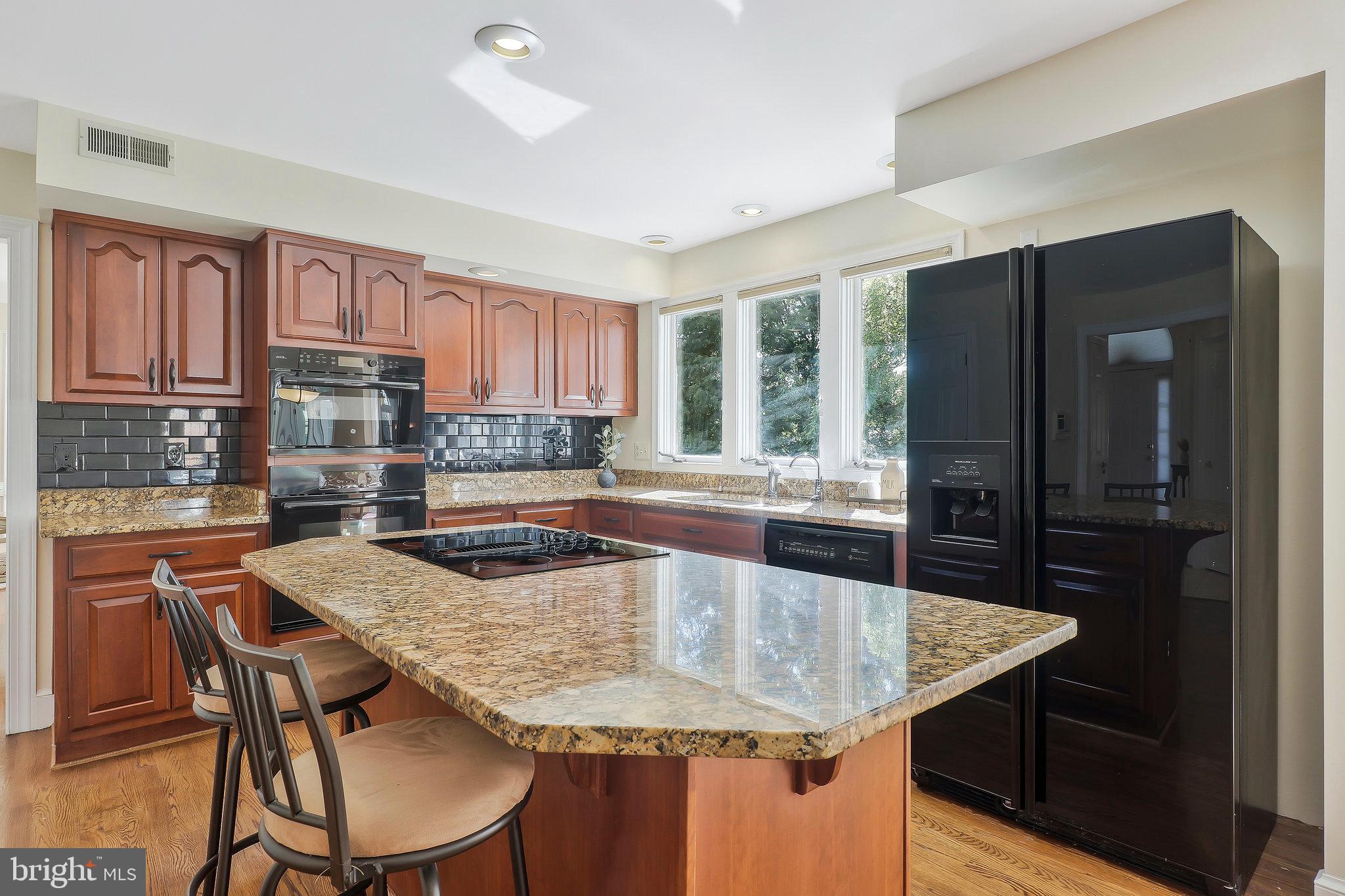 TIMBERLAWN - Residential