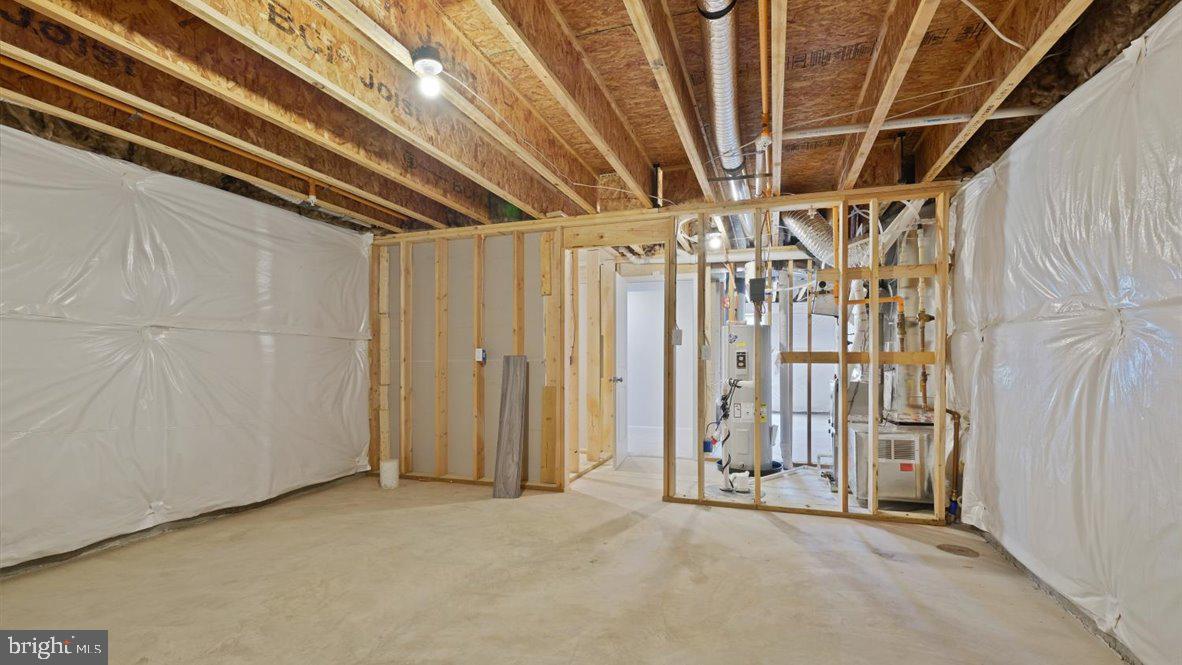 BIRCH MANOR - Residential