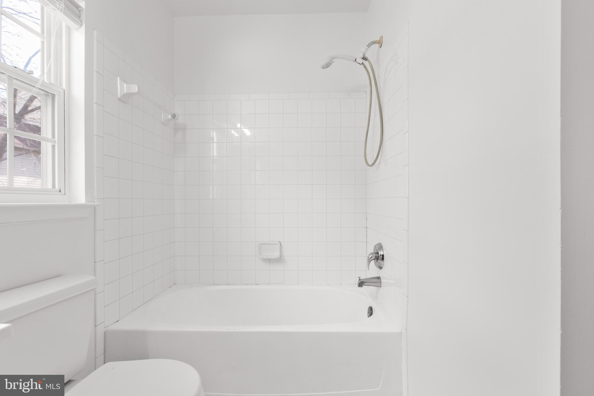 WAYSIDE VILLAGE - Residential Lease