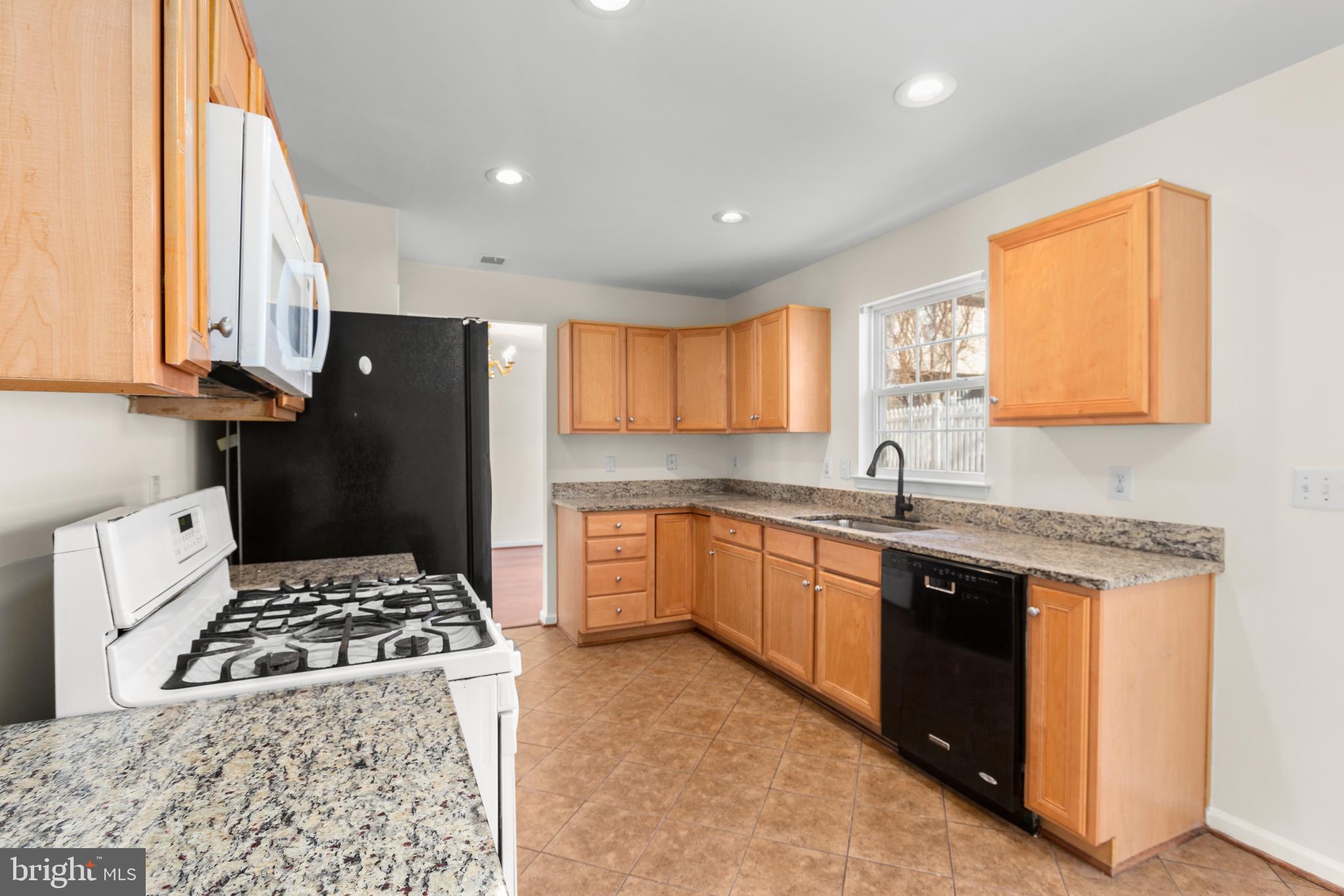 WAYSIDE VILLAGE - Residential Lease