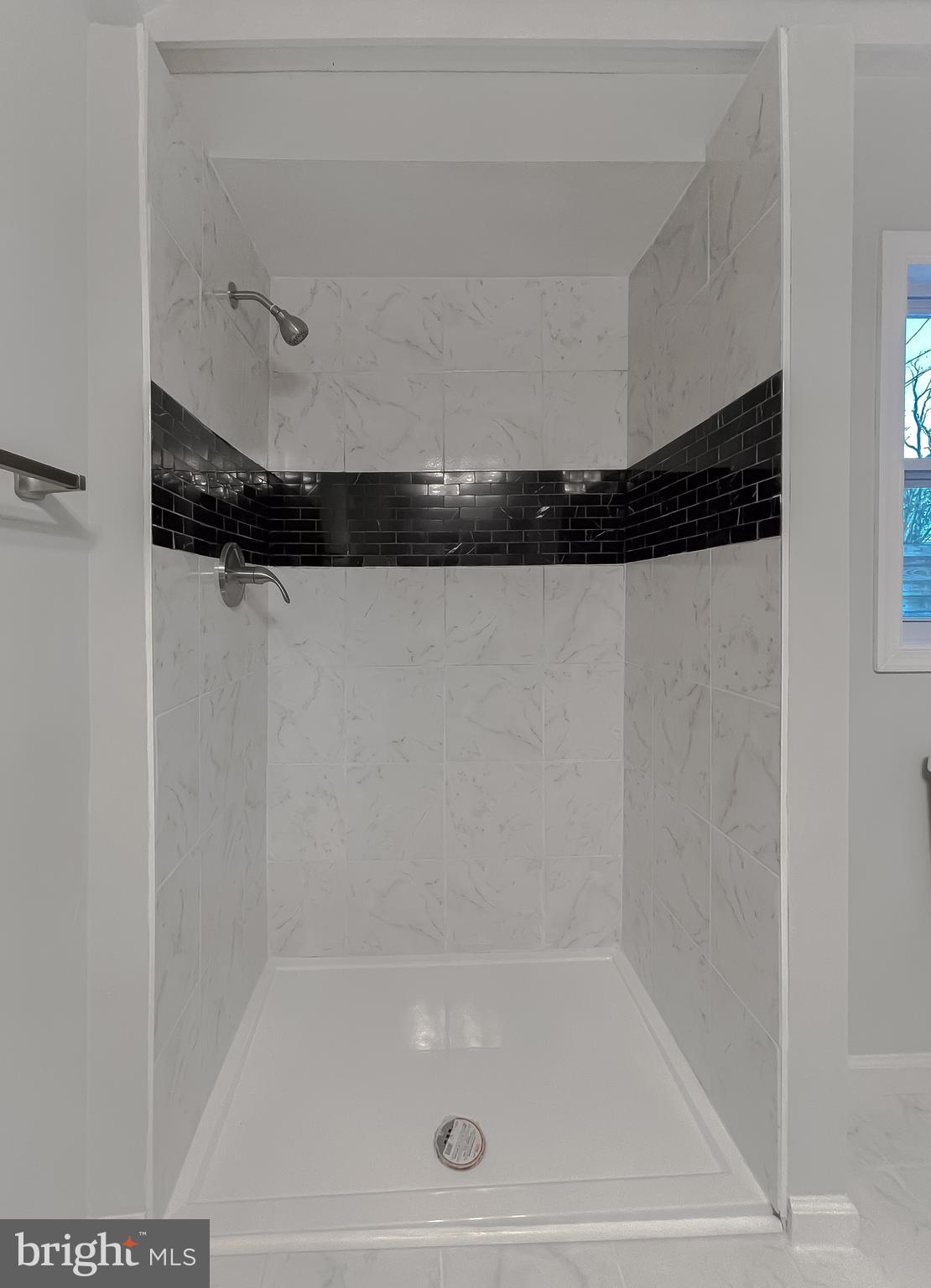 KENWOOD BEACH - Residential Lease