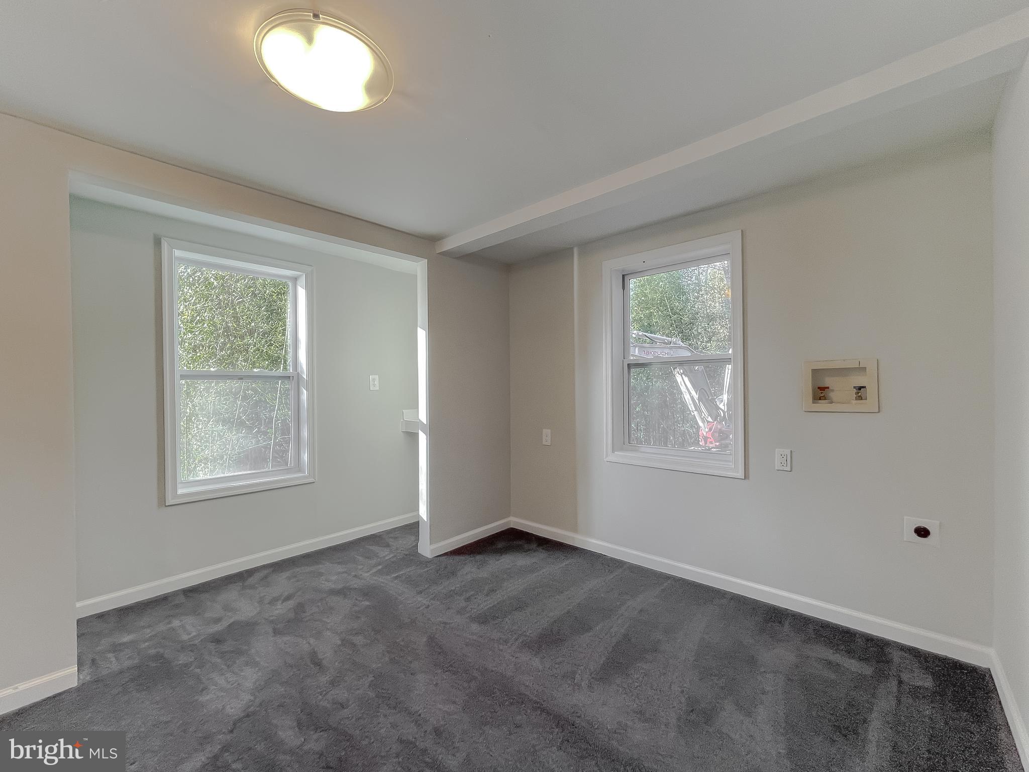 KENWOOD BEACH - Residential Lease