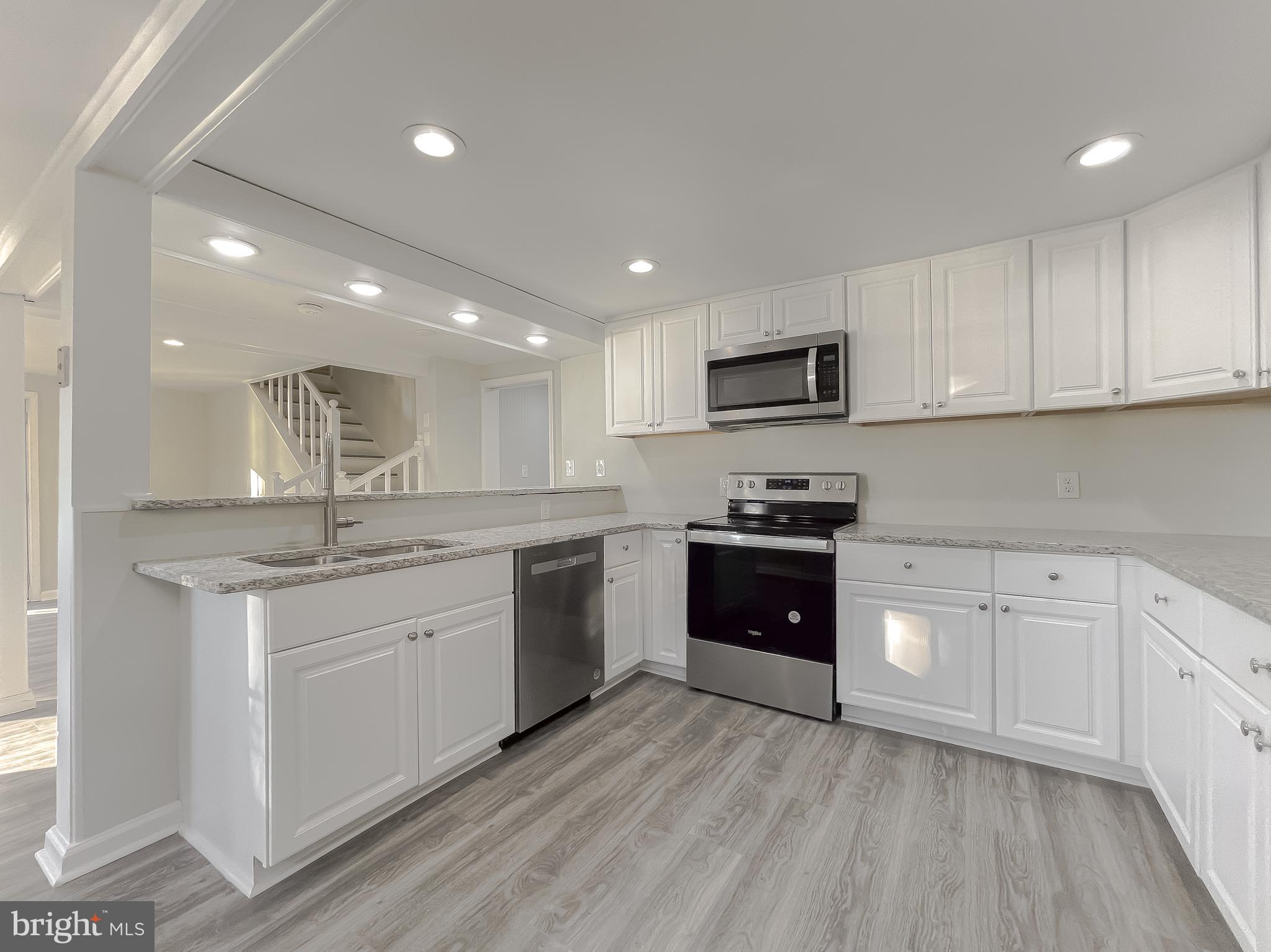 KENWOOD BEACH - Residential Lease