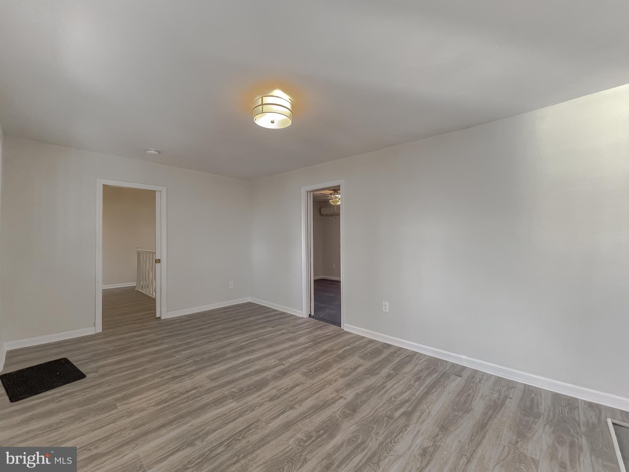 KENWOOD BEACH - Residential Lease