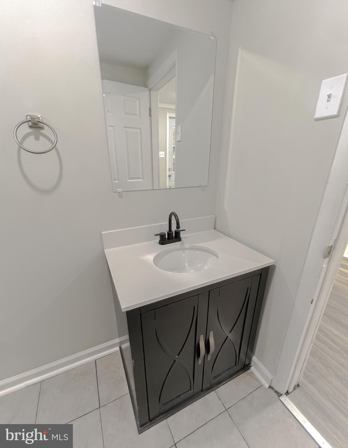 KENWOOD BEACH - Residential Lease