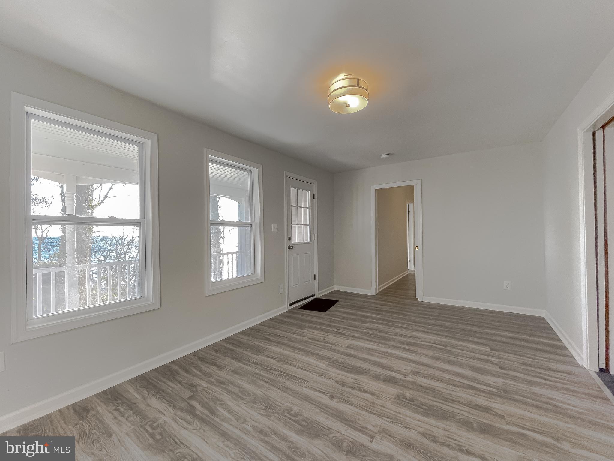 KENWOOD BEACH - Residential Lease