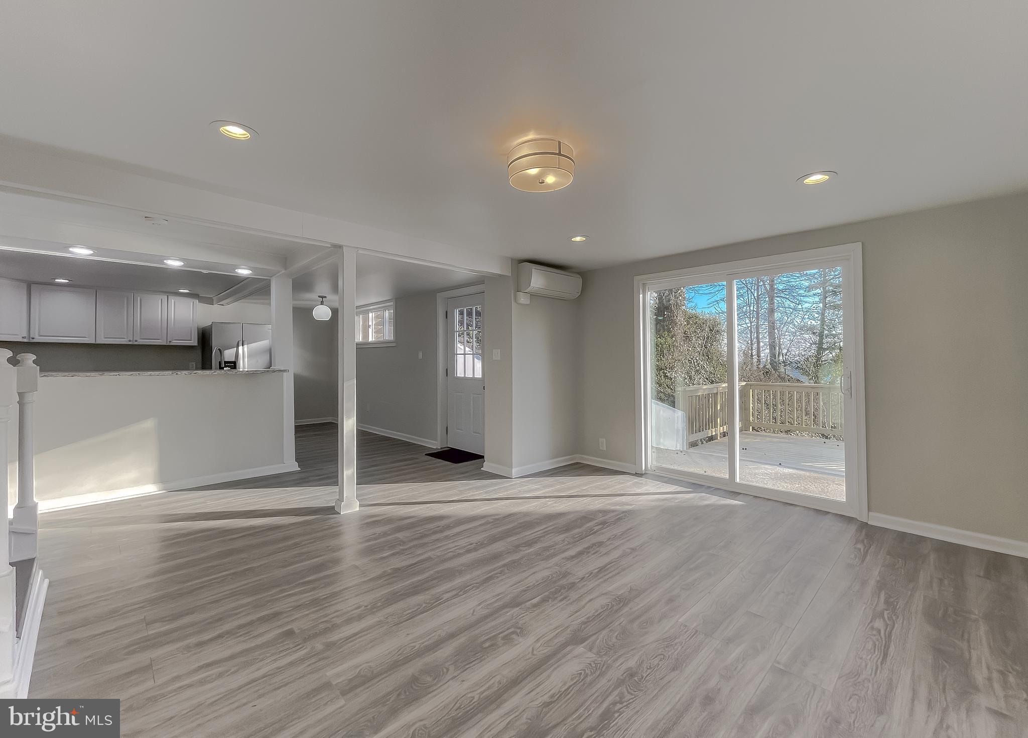 KENWOOD BEACH - Residential Lease