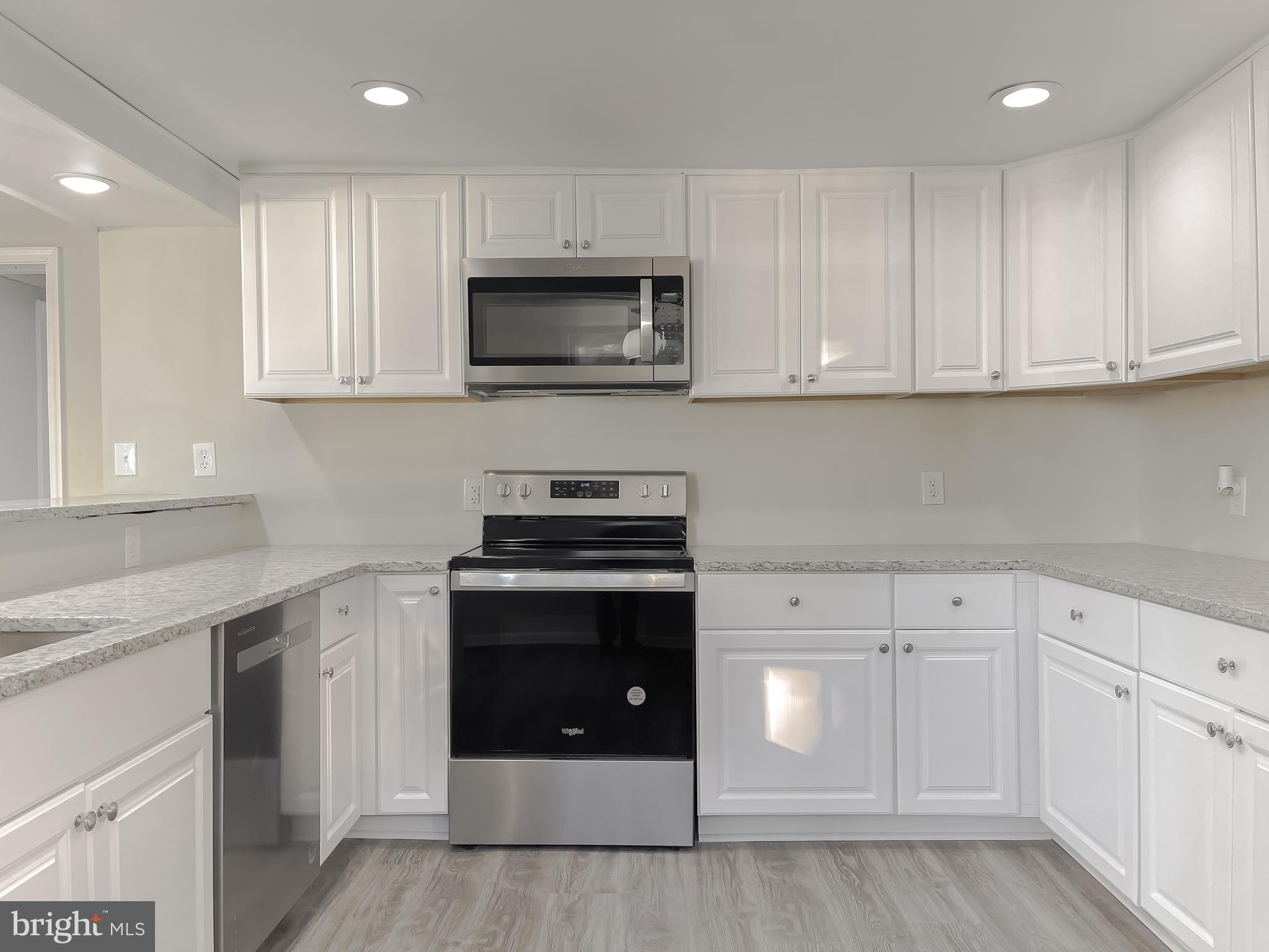 KENWOOD BEACH - Residential Lease