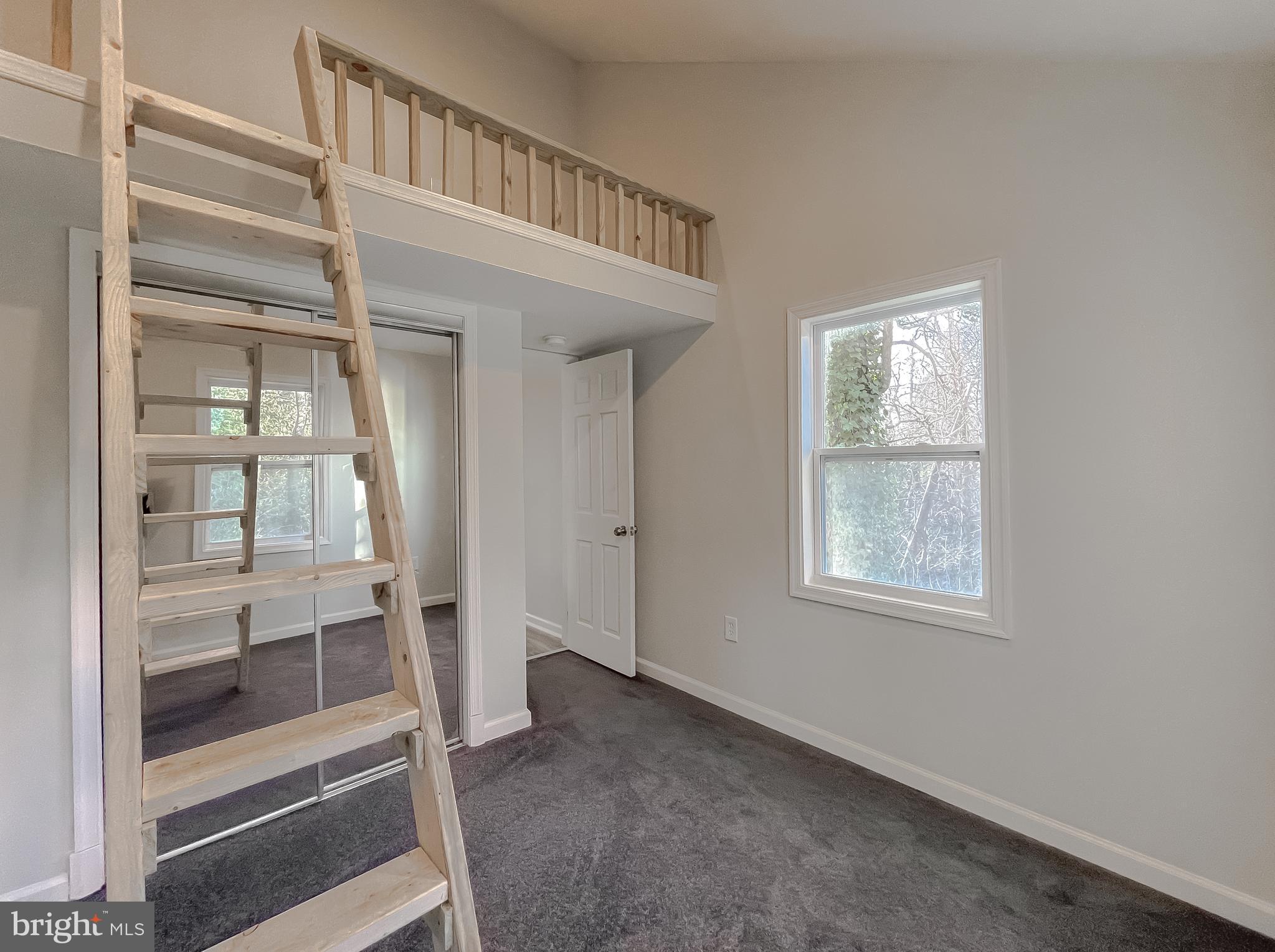 KENWOOD BEACH - Residential Lease